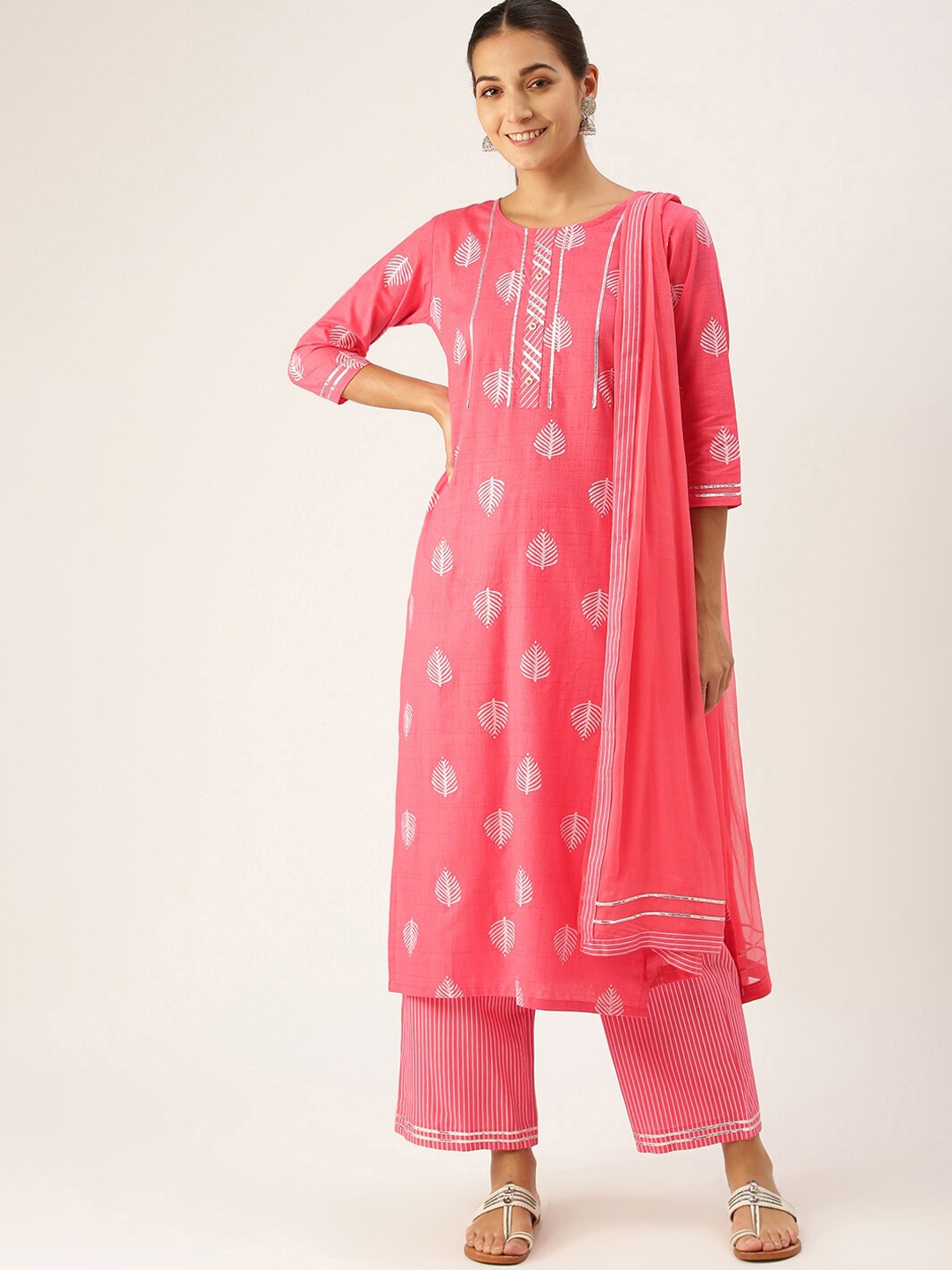 

Somras Women Peach Printed Gotta Patti Pure Cotton Kurta with Trousers & With Dupatta