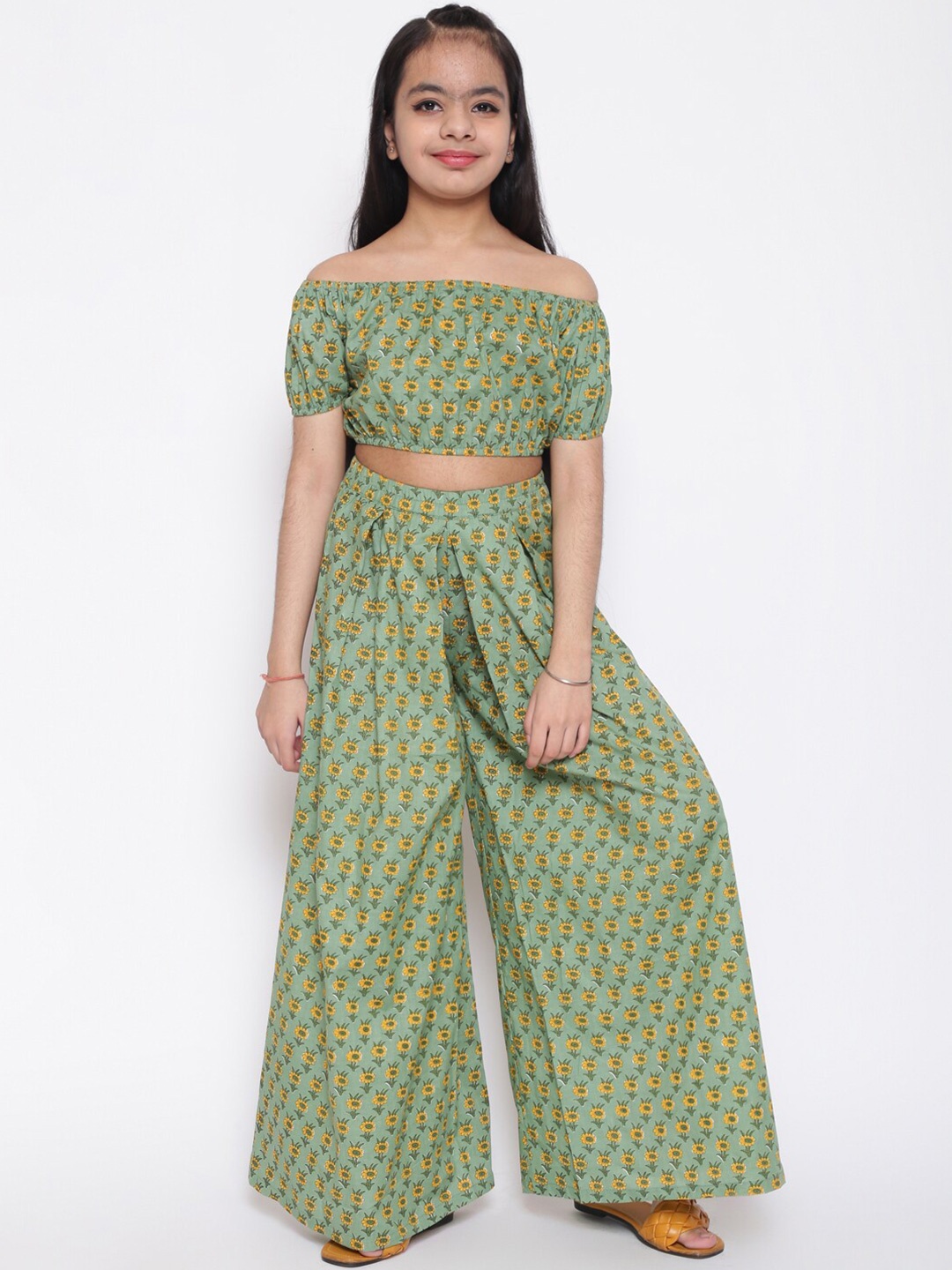

titliyan Girls Green & Yellow Printed Top with Palazzos Co-ordinate set