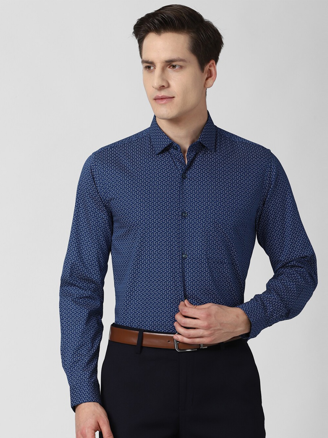 

Peter England Men Navy Blue Slim Fit Printed Casual Shirt