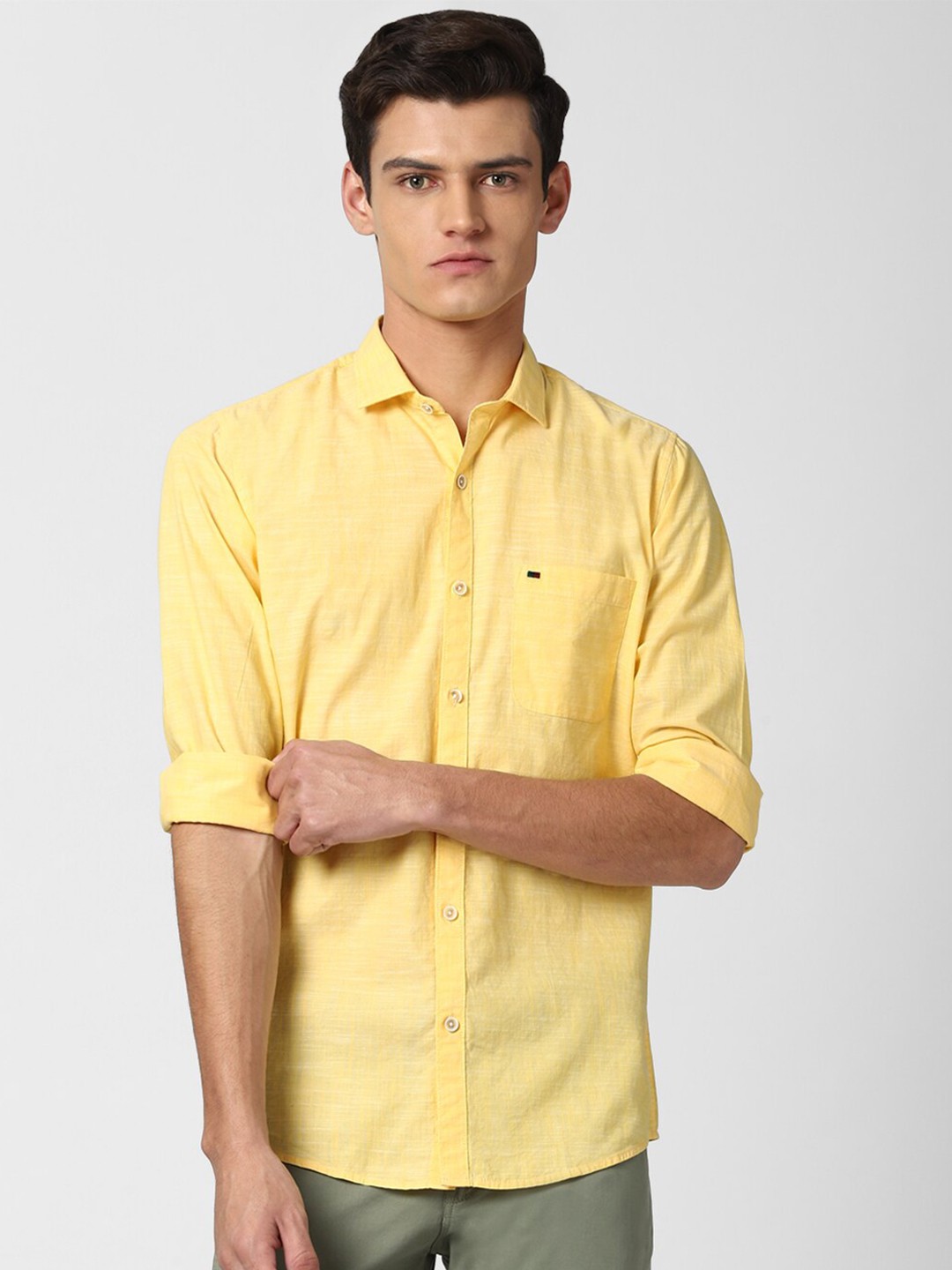 

Peter England Casuals Men Yellow Slim Fit Cotton Casual Shirt