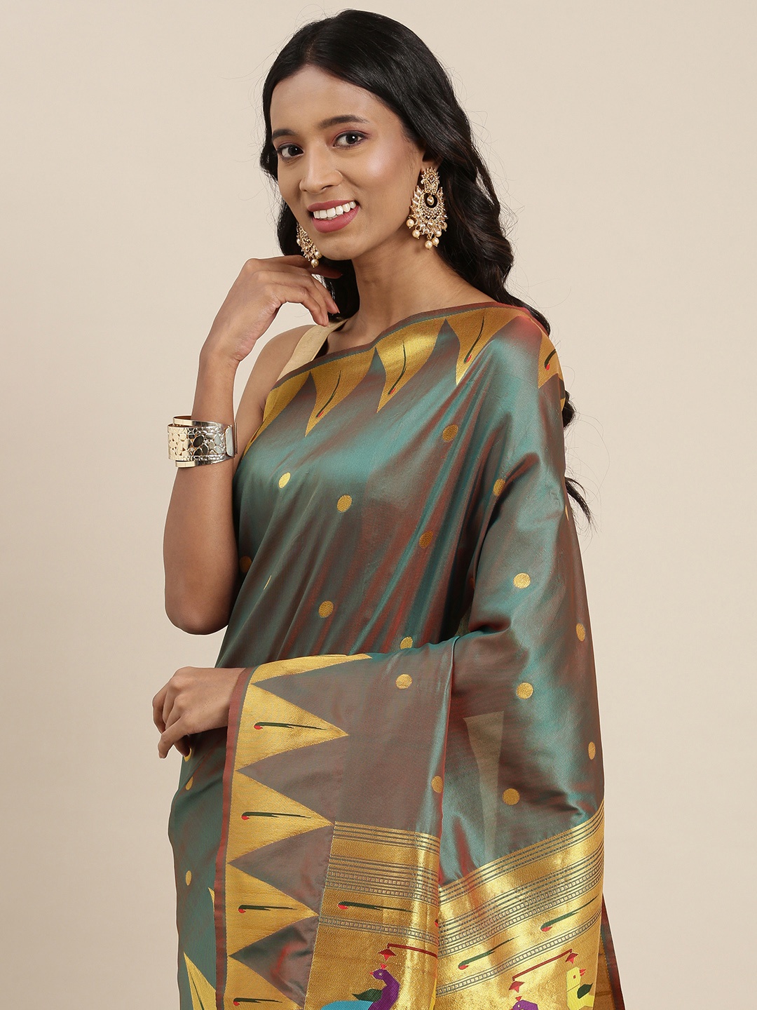 

PERFECTBLUE Grey & Gold-Toned Woven Design Zari Art Silk Saree
