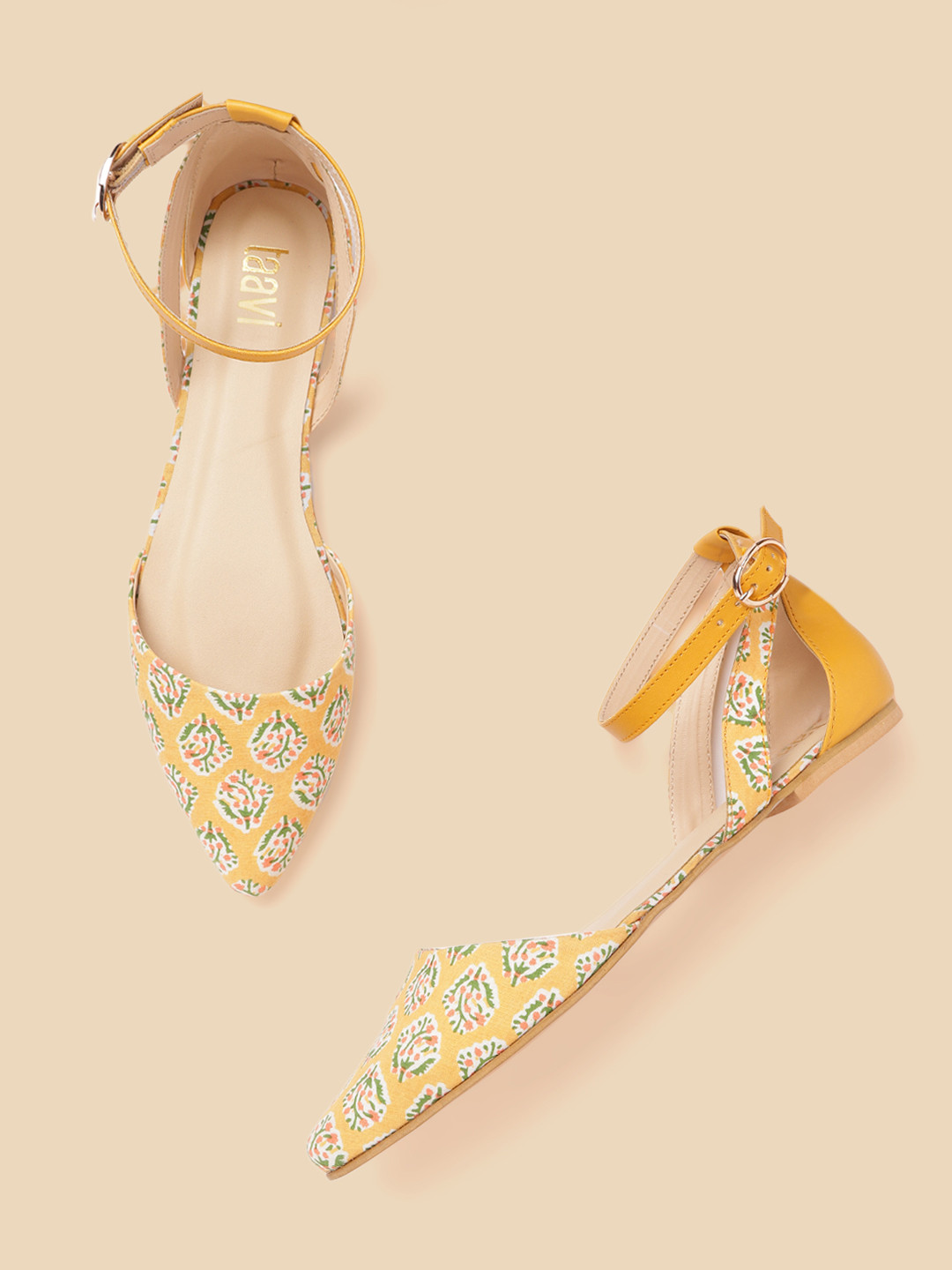

Taavi Women Yellow & Green Printed Closed Toe Flats