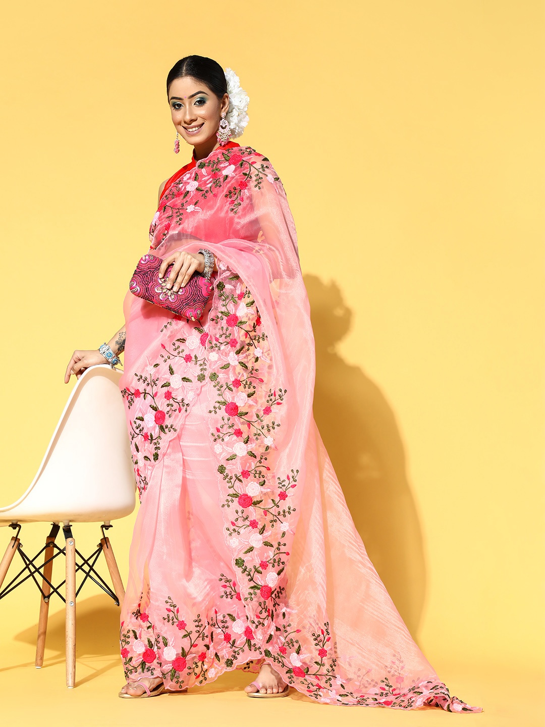 

Mitera Floral Saree with Embroidered Border, Pink