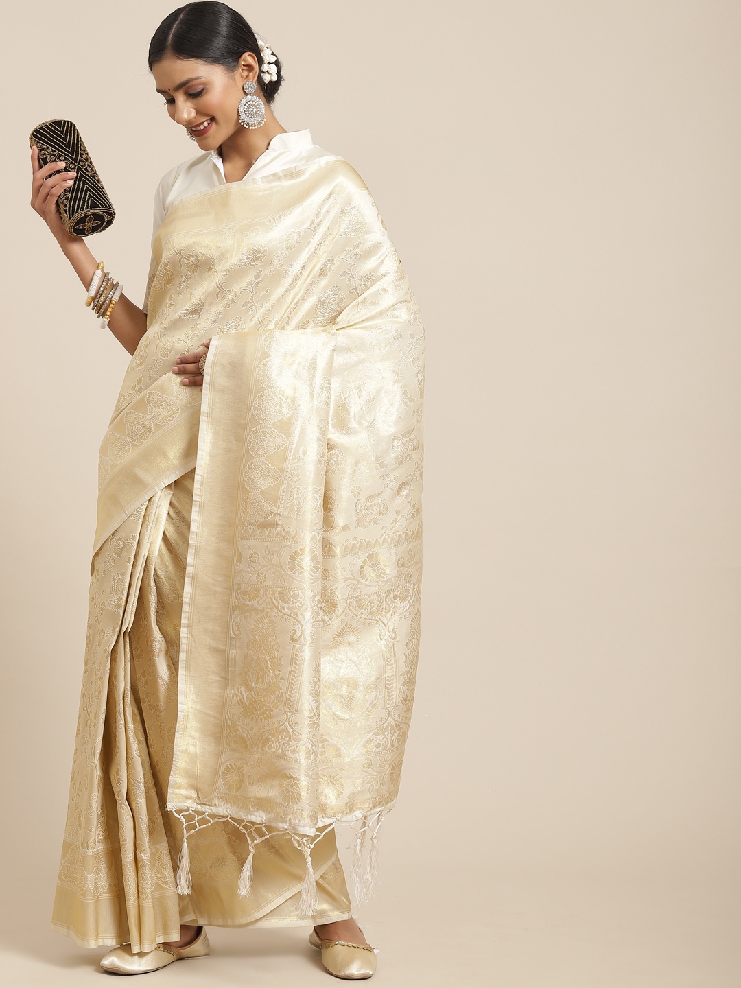 

Saree mall Cream-Coloured Floral Silk Blend Kanjeevaram Sarees