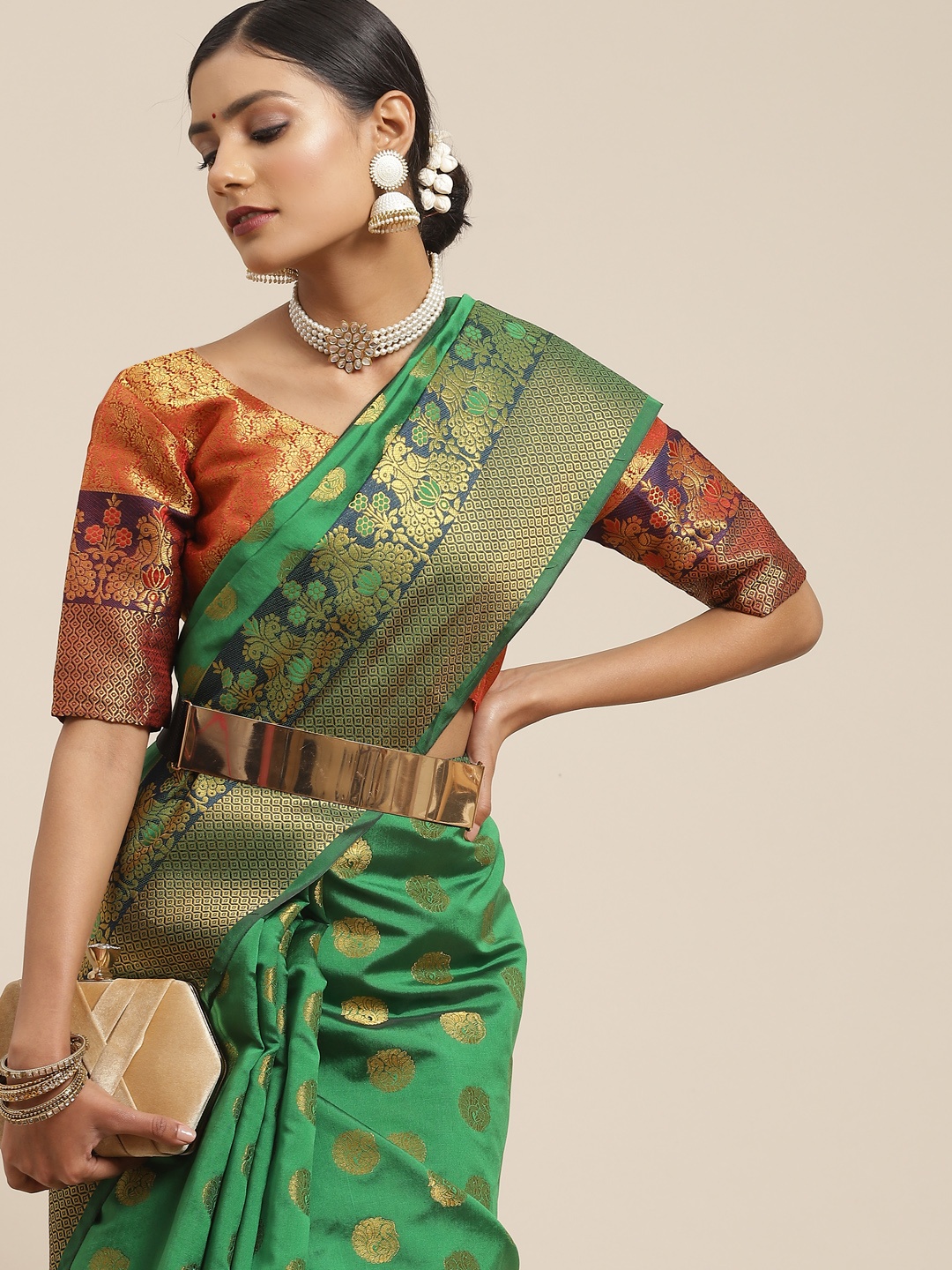 

Saree mall Green & Gold-Toned Ethnic Motifs Zari Silk Blend Kanjeevaram Sarees