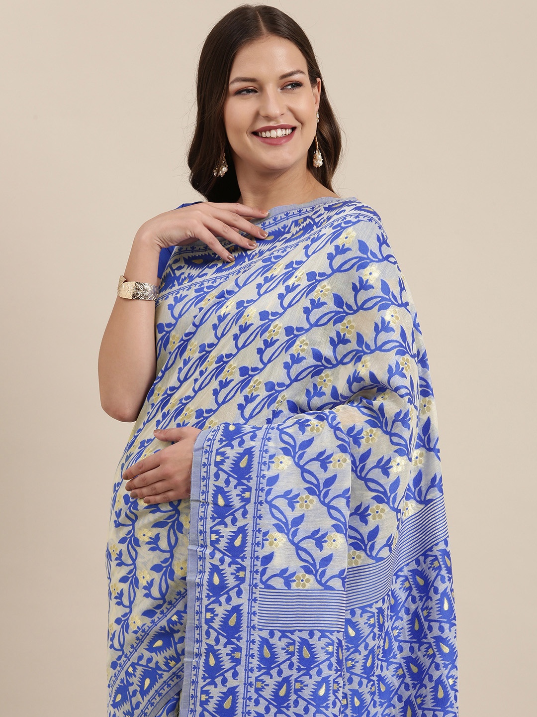 

VASTRANAND Blue & White Leheriya Zari Silk Cotton Jamdani Saree