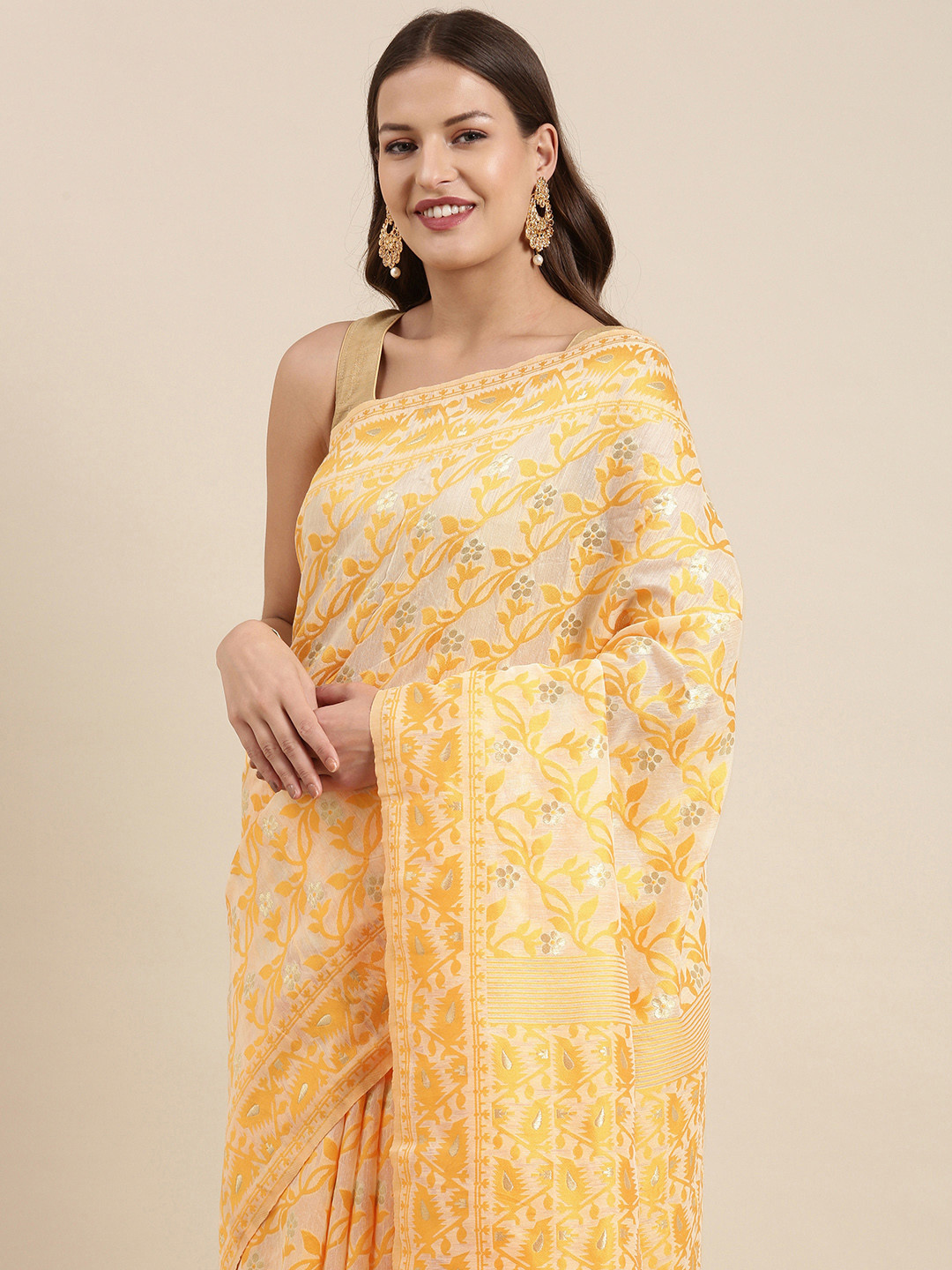 

VASTRANAND Yellow & White Floral Zari Silk Cotton Jamdani Saree