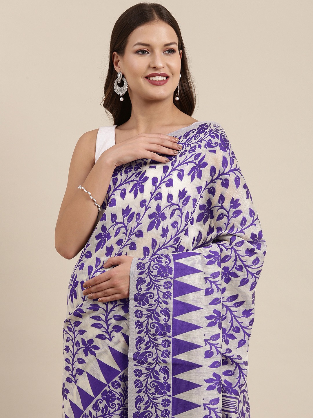 

VASTRANAND Purple & Cream-Coloured Zari Silk Cotton Jamdani Saree