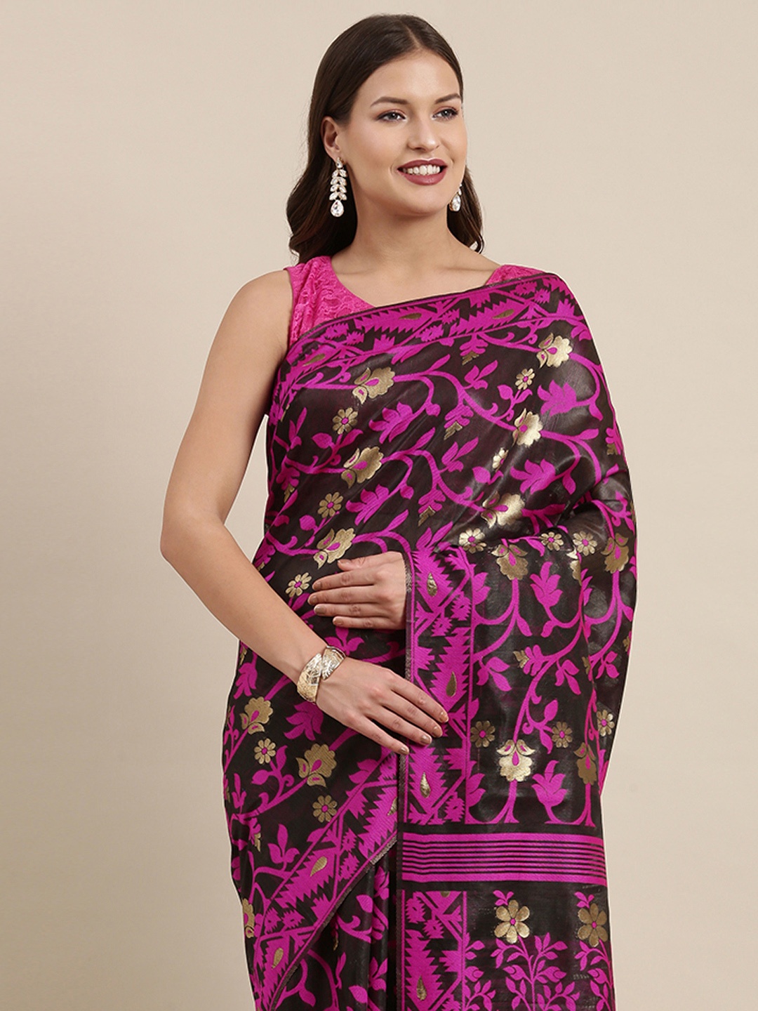 

VASTRANAND Black & Pink Floral Zari Silk Cotton Jamdani Saree