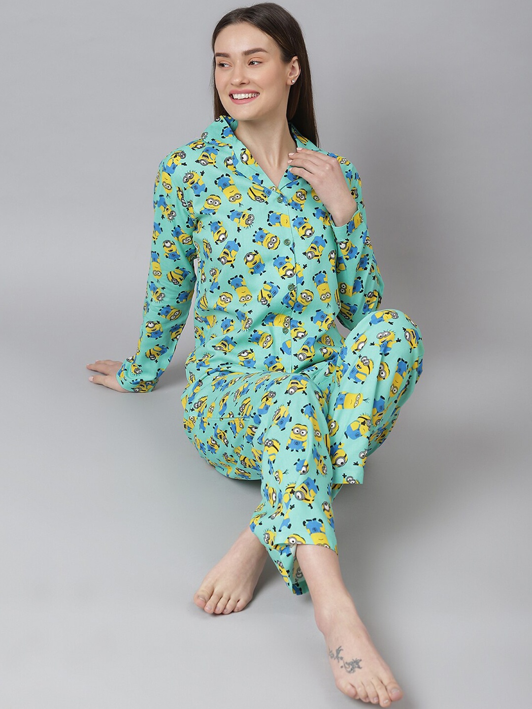 

Cation Women Green & Yellow Cartoon Characters Printed Night suit