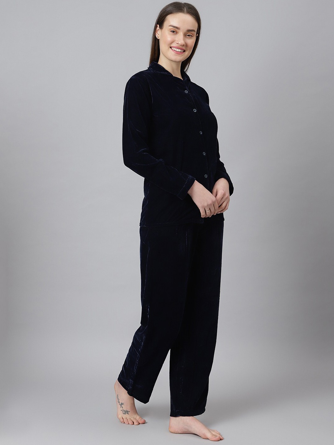 

Cation Women Navy Blue Velvet Night suit