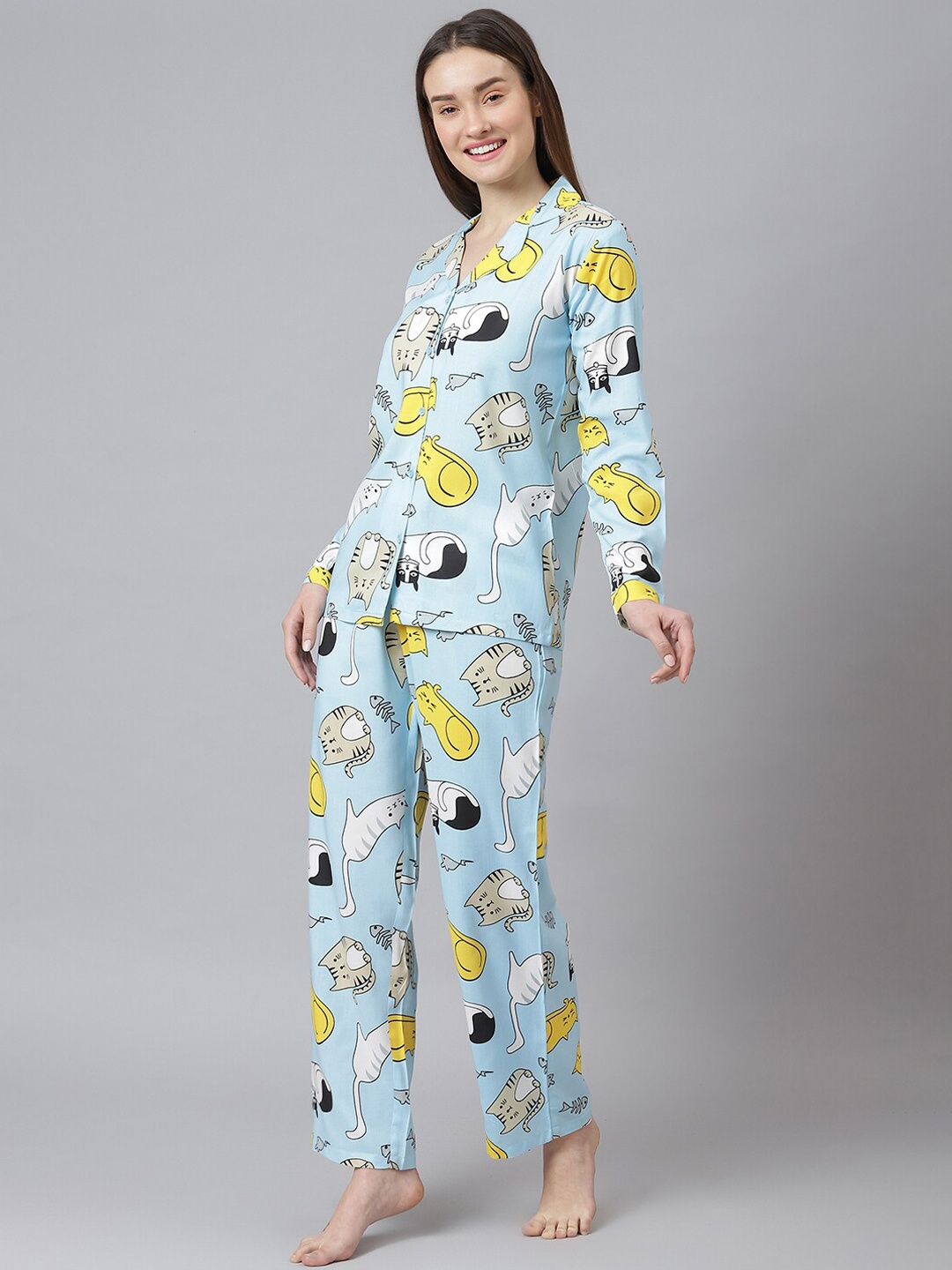 

Cation Women Blue & White Printed Night suit