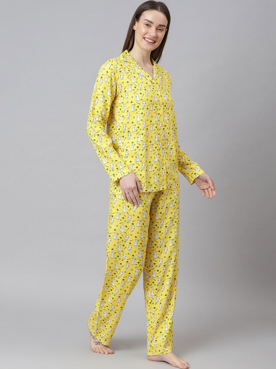 

Cation Women Yellow & White Humour and Comic Printed Night suit
