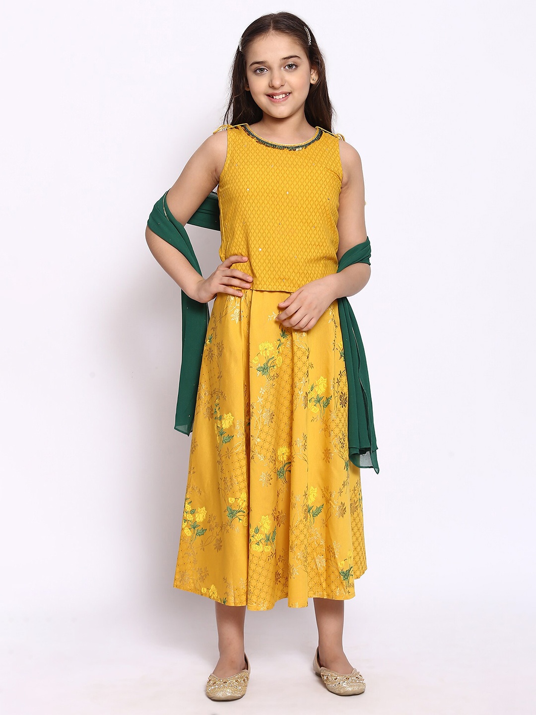 

AURELIA Girls Yellow & Green Printed Lehenga Choli