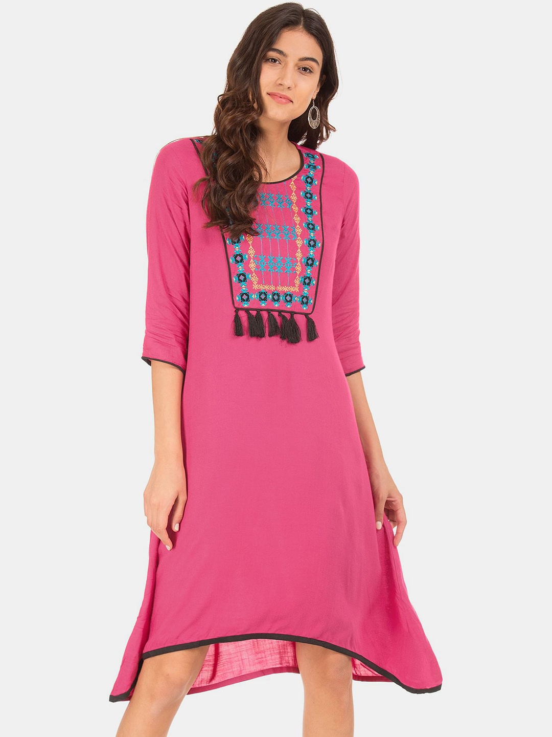 

Anahi Women Pink Embroidered Yoke Design Kurta