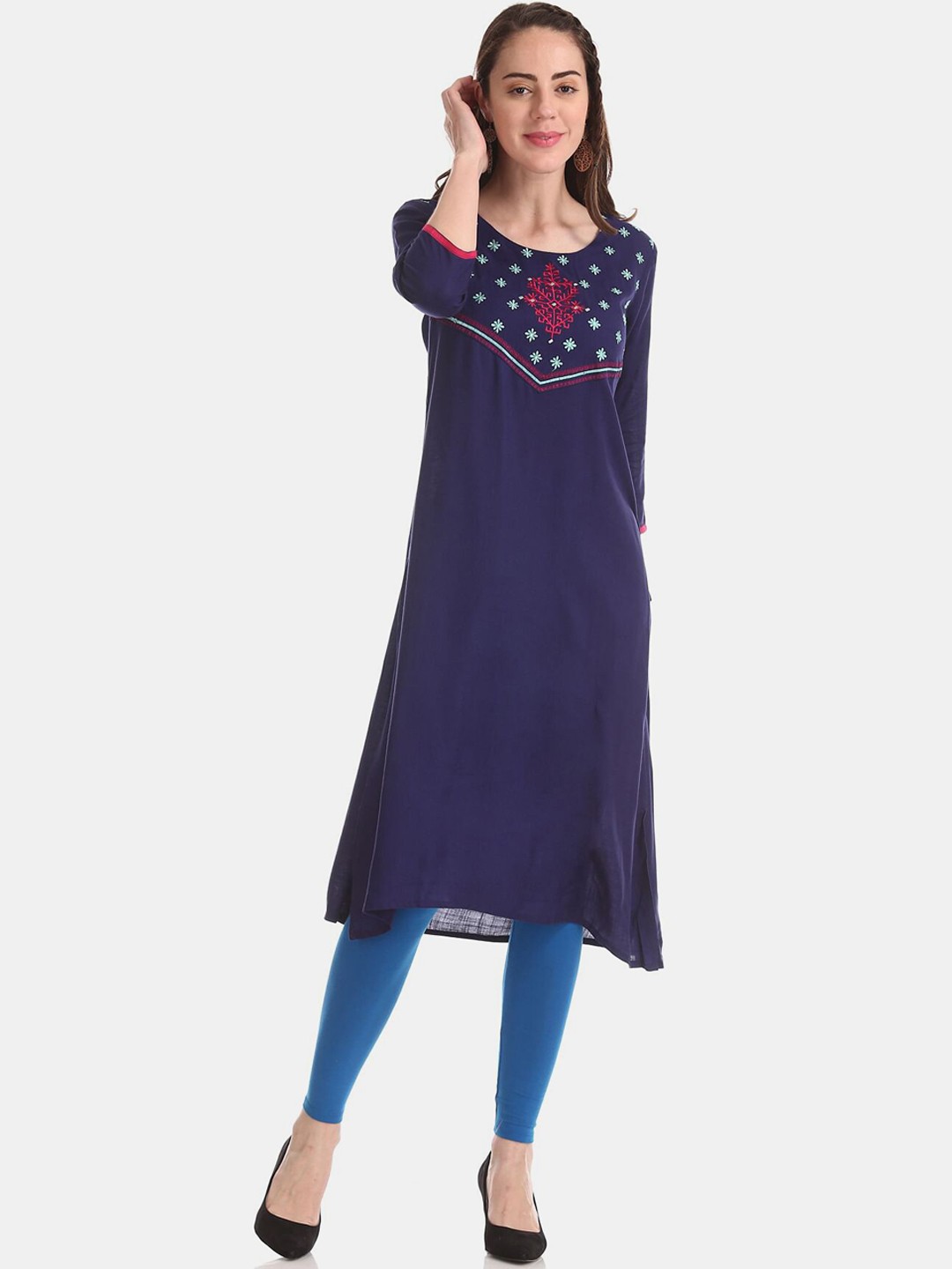 

Anahi Women Navy Blue Embroidered Round Neck A-Line Kurta