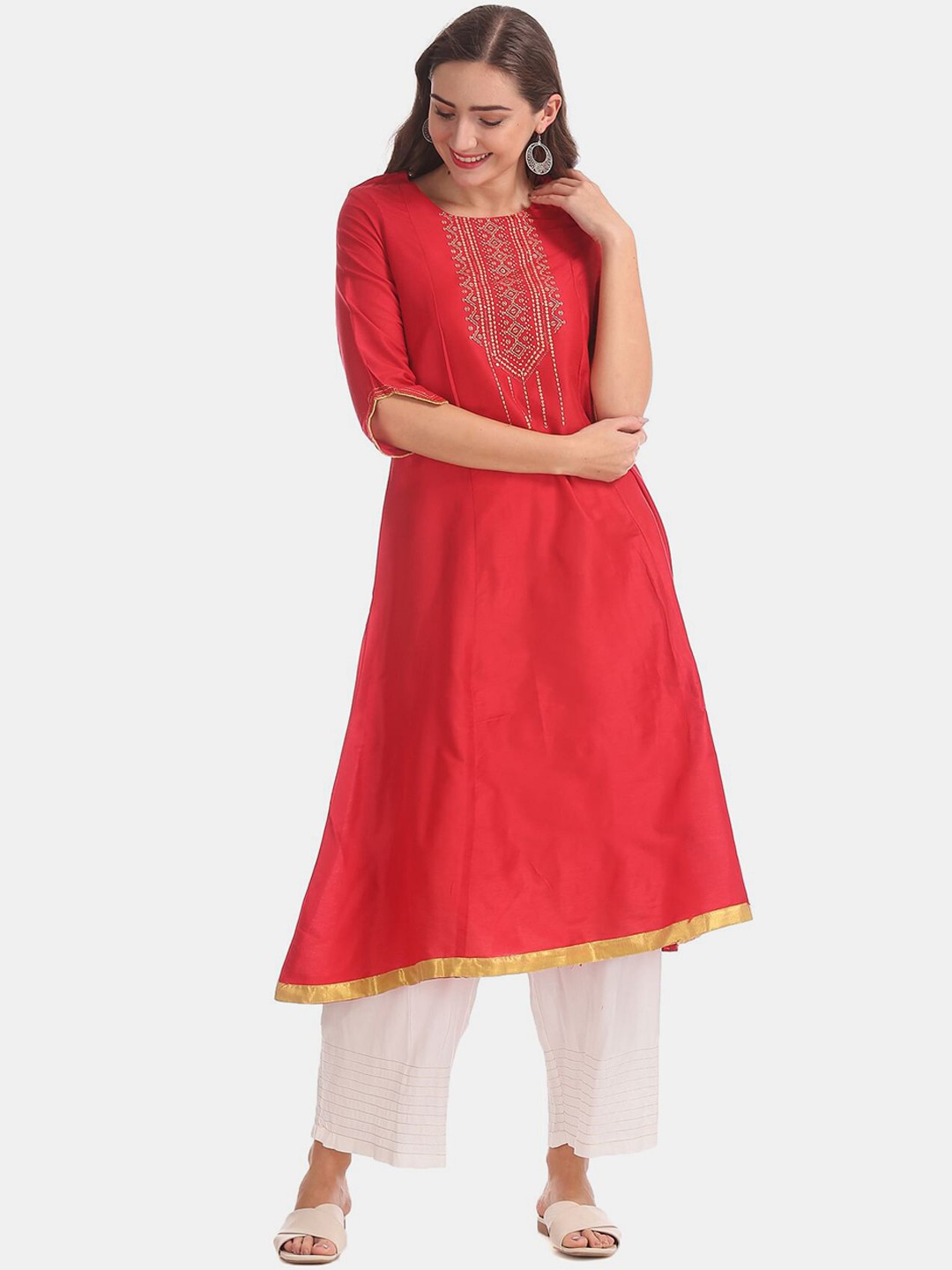 

Anahi Women Red Yoke Design Printed Flared Kurta