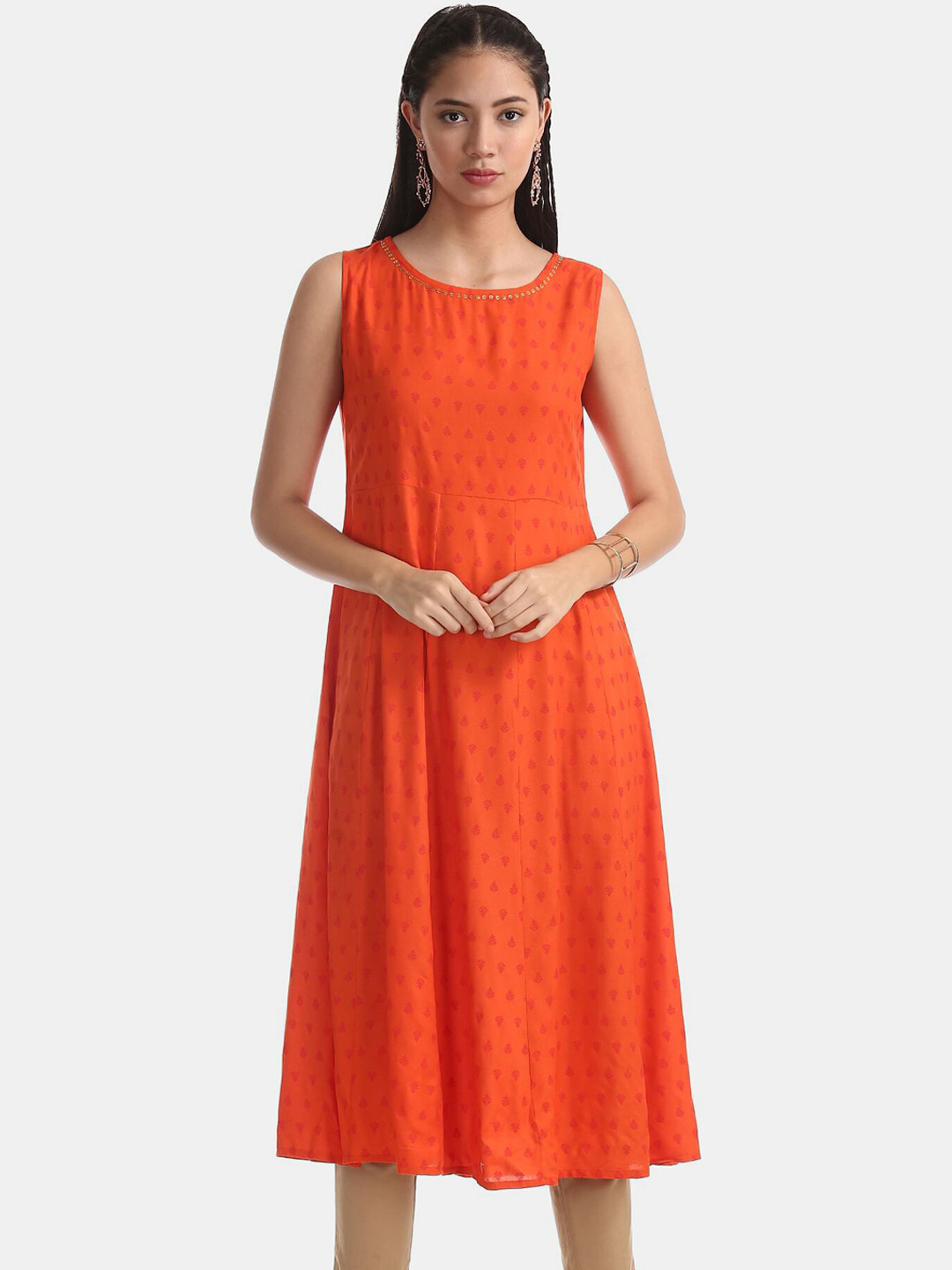 

Anahi Women Orange Printed Kurta With Cropped Jacket