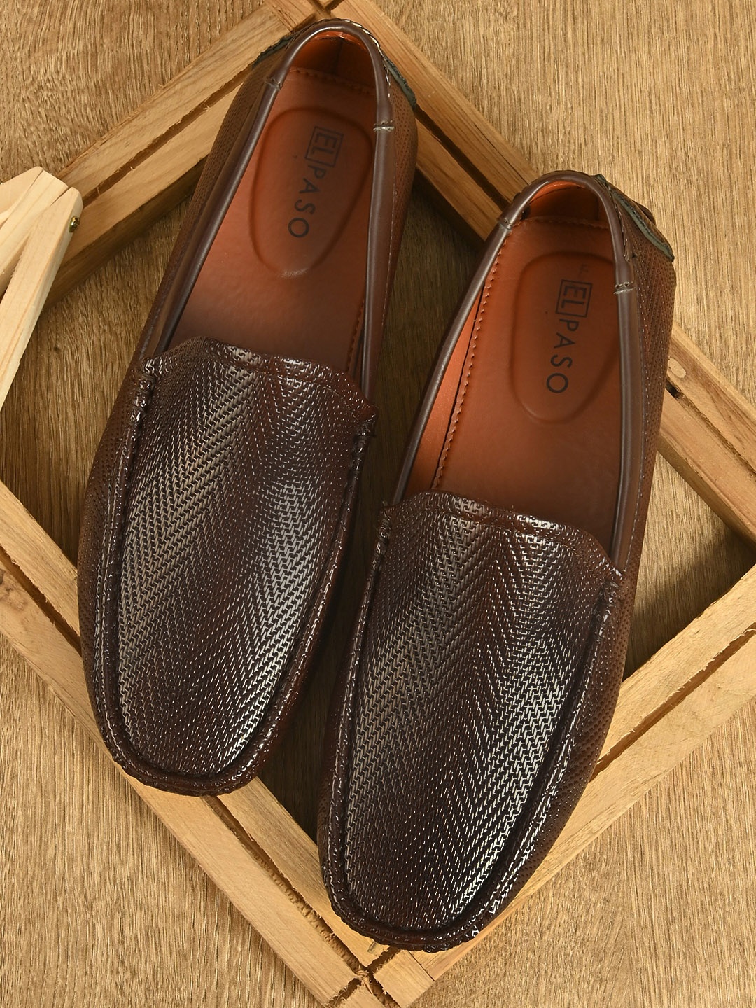

El Paso Men Brown Textured Formal Loafers