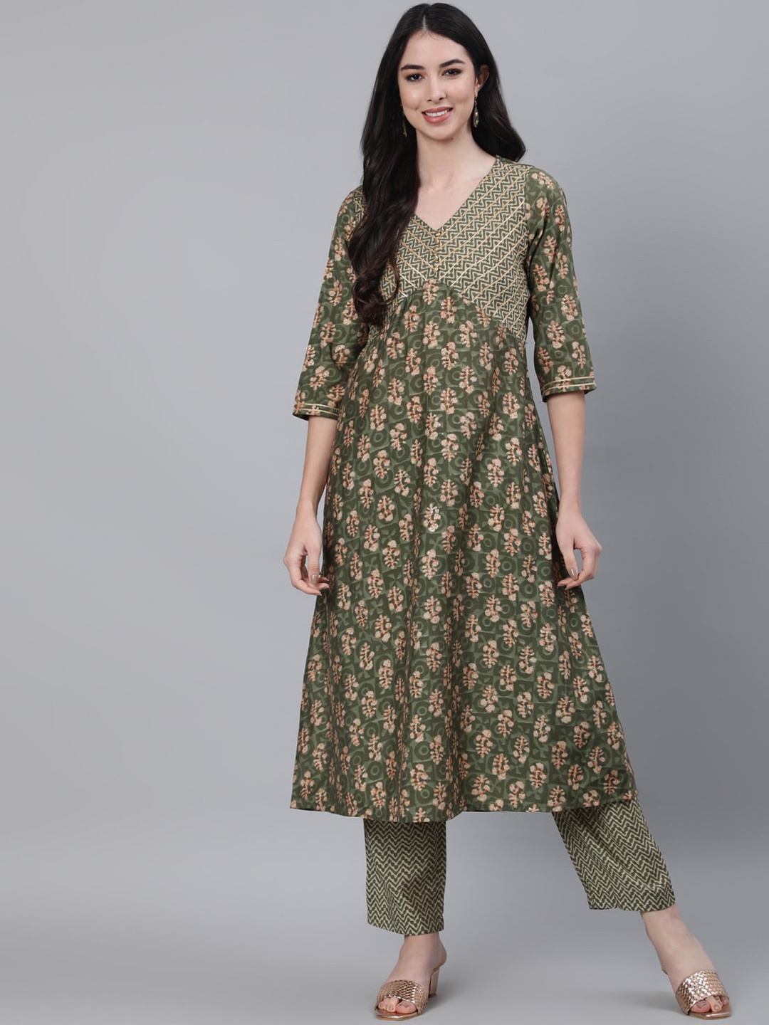 

Jaipur Kurti Women Green Ethnic Motifs Printed Empire Chanderi Silk Kurta with Trousers