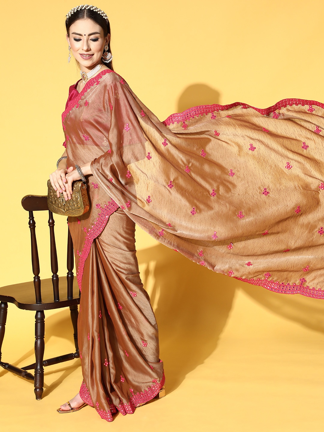 

Mitera Ethnic Motifs Silk Cotton Saree with Embroidered border, Brown