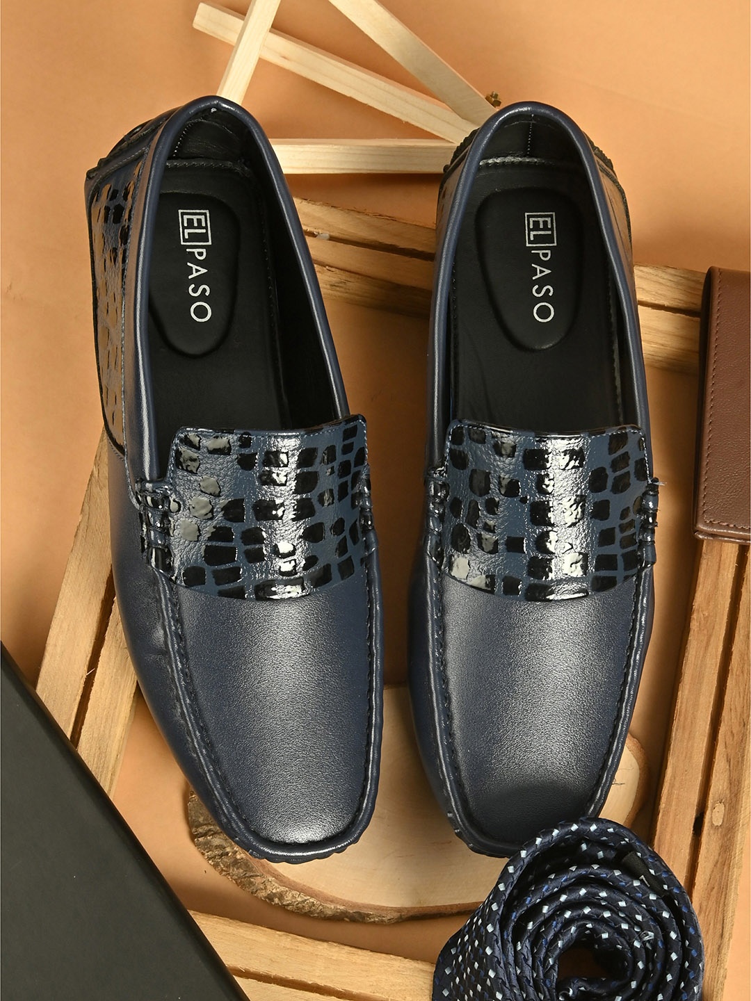 

El Paso Men Blue Woven Design Loafers