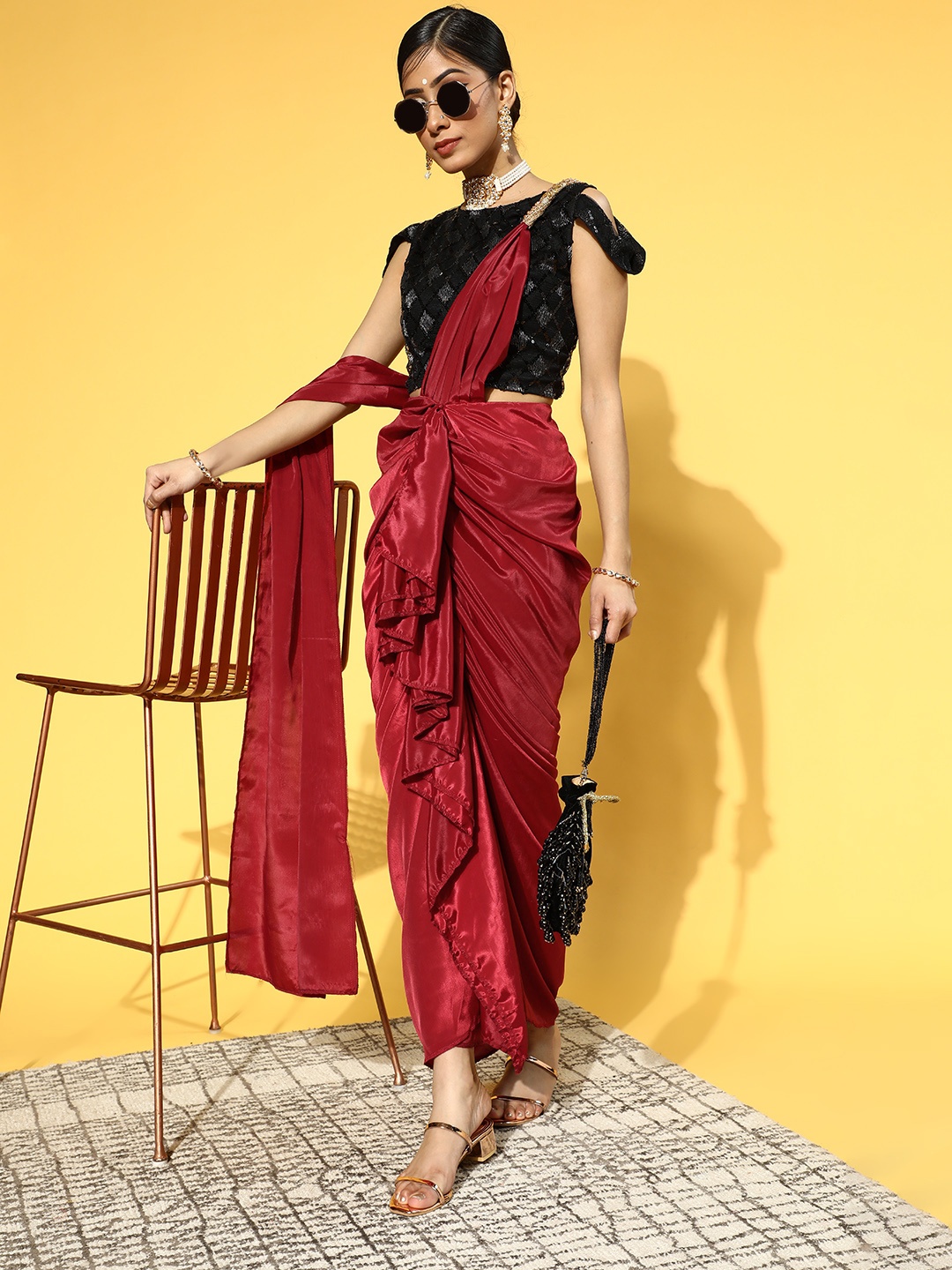 

Saadgi Solid Saree, Maroon
