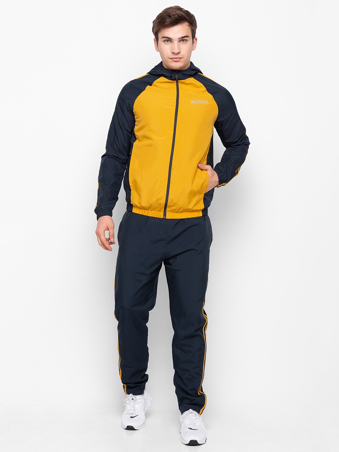 

Globus Men Mustard Yellow & Navy Blue Colourblocked Tracksuit