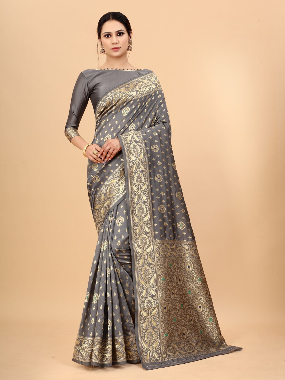 

SATYAM WEAVES Grey & Gold-Toned Ethnic Motifs Silk Cotton Banarasi Saree