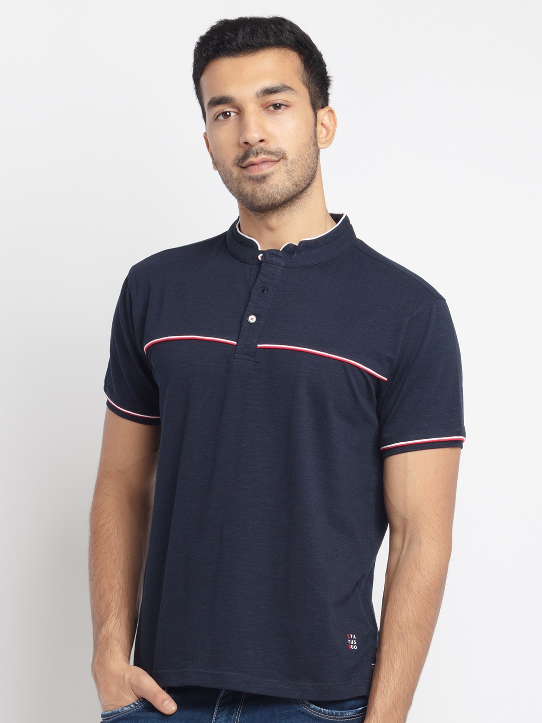 

Status Quo Men Navy Blue & Red Mandarin Collar T-shirt