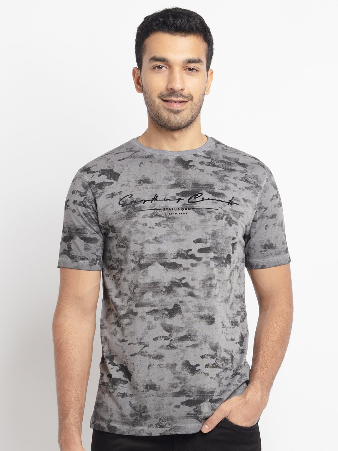 

Status Quo Men Grey & Black Abstract Printed Cotton T-shirt