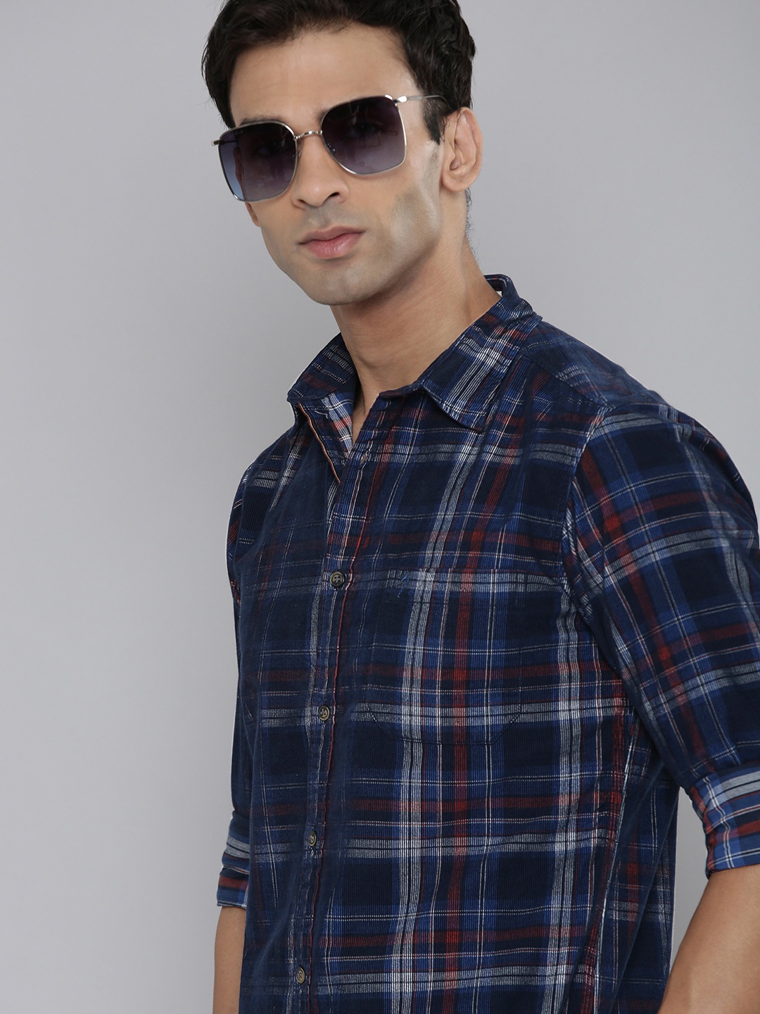 

Indian Terrain Chiseled Slim Fit Checked Pure Cotton Casual Shirt, Navy blue