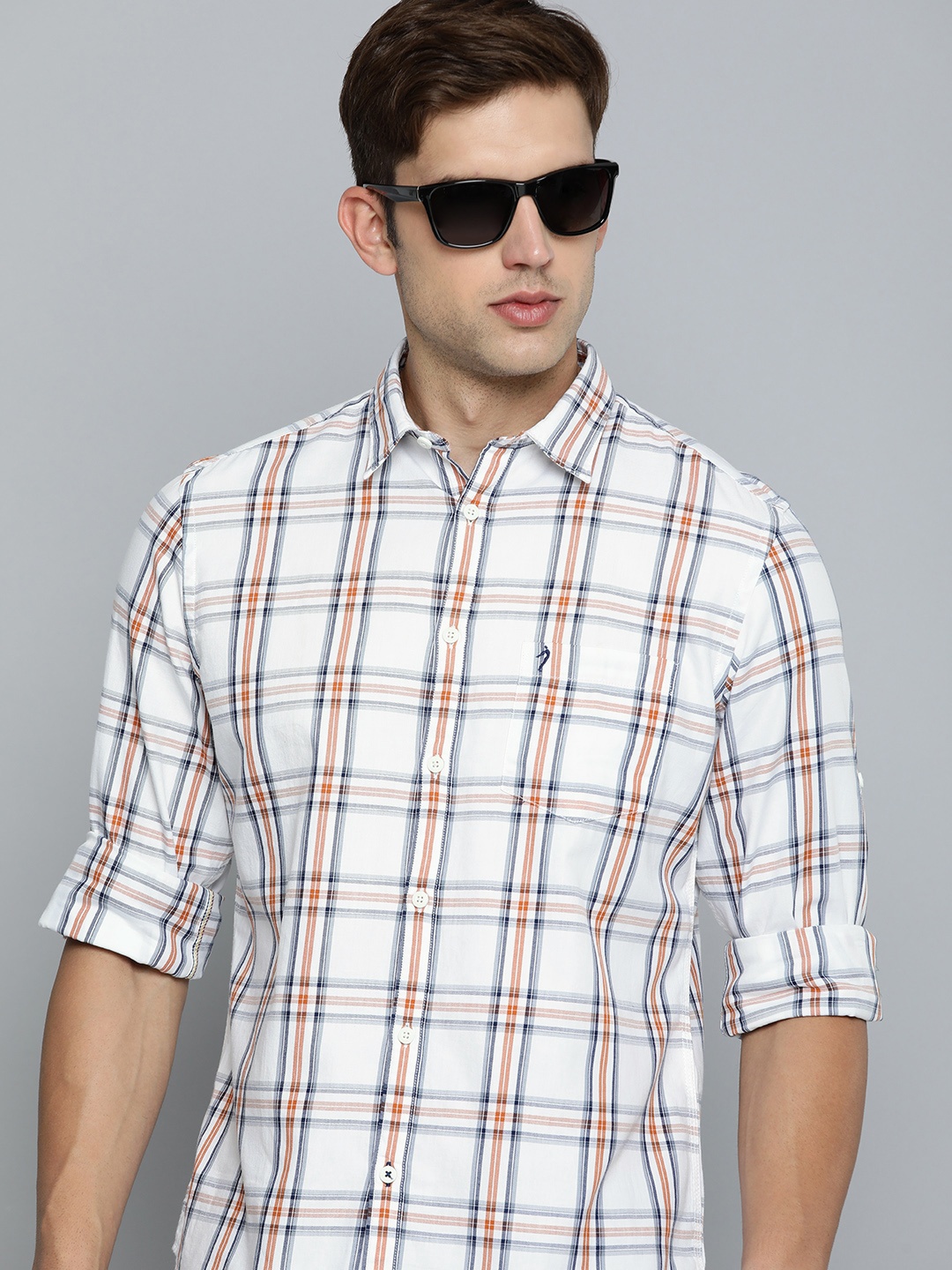 

Indian Terrain Men Pure Cotton Slim Fit Tartan Checks Casual Shirt, White