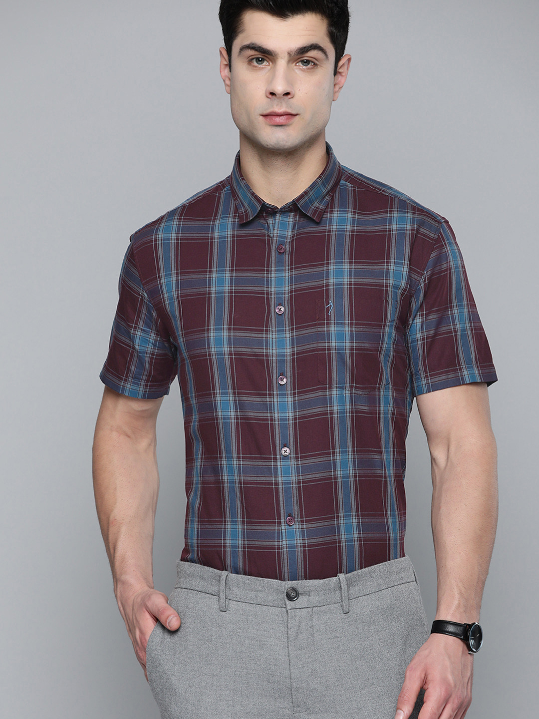 

Indian Terrain Men Burgundy & Blue Pure Cotton Slim Fit Tartan Checked Casual Shirt