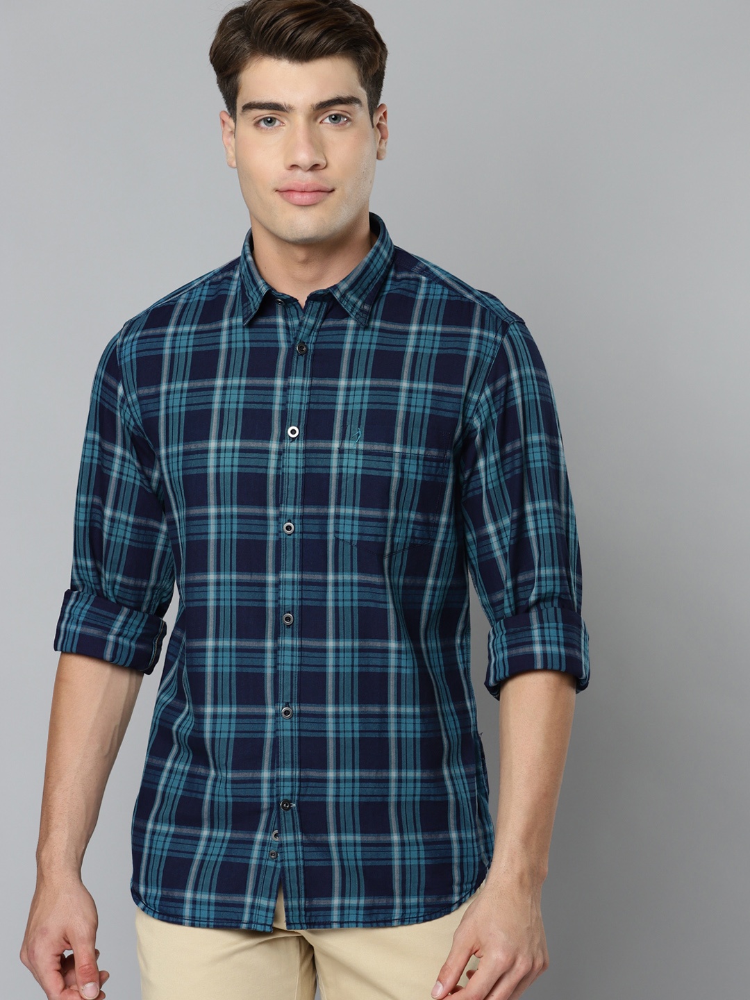 

Indian Terrain Men Blue Pure Cotton Slim Fit Checked Casual Shirt