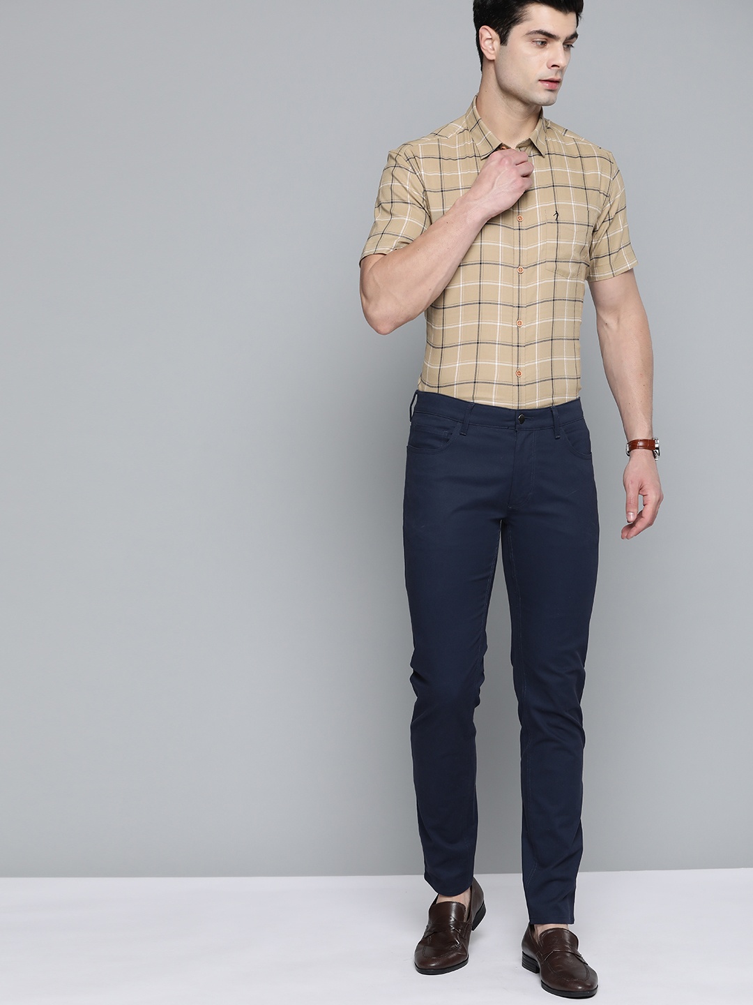 

Indian Terrain Men Beige & Navy Blue Slim Fit Tartan Check Smart Casual Shirt