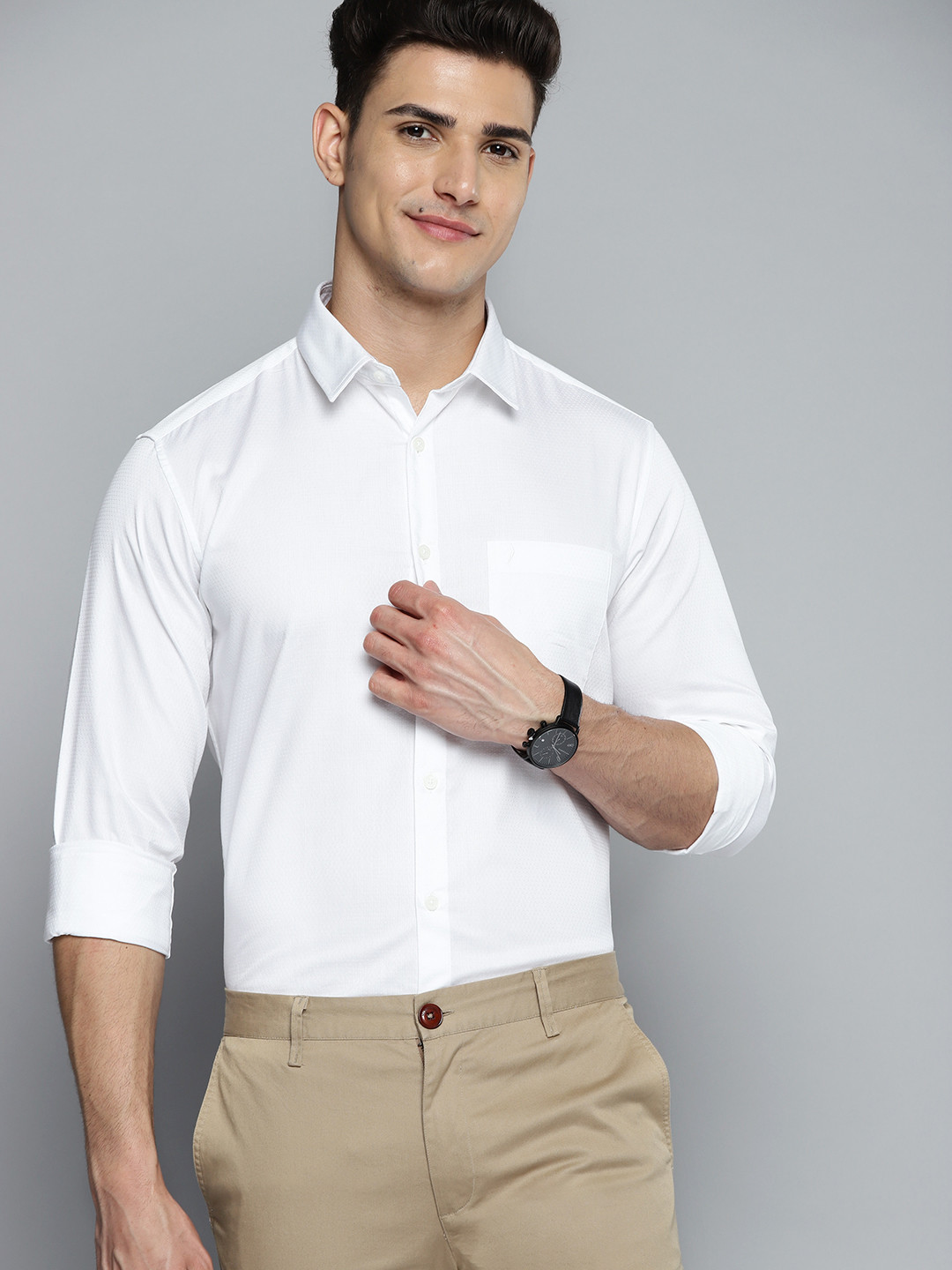 

Indian Terrain Men White Pure Cotton Slim Fit Self-Design Smart Casual Shirt