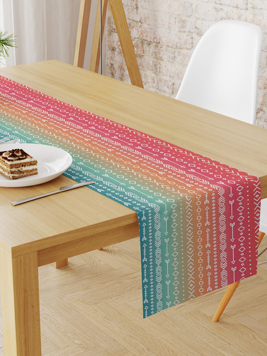 

STYBUZZ Multicolored Geometric Printed Table Runners, Multi