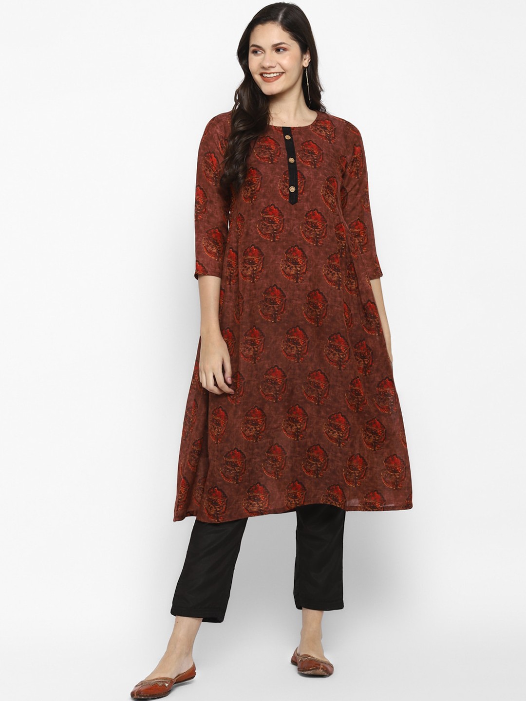

VAABA Women Maroon Ethnic Motifs Printed Kurta with Trousers