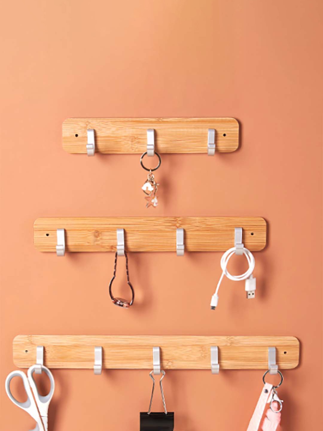 

MARKET99 3 Screw Hooks Aluminum Bar, Brown