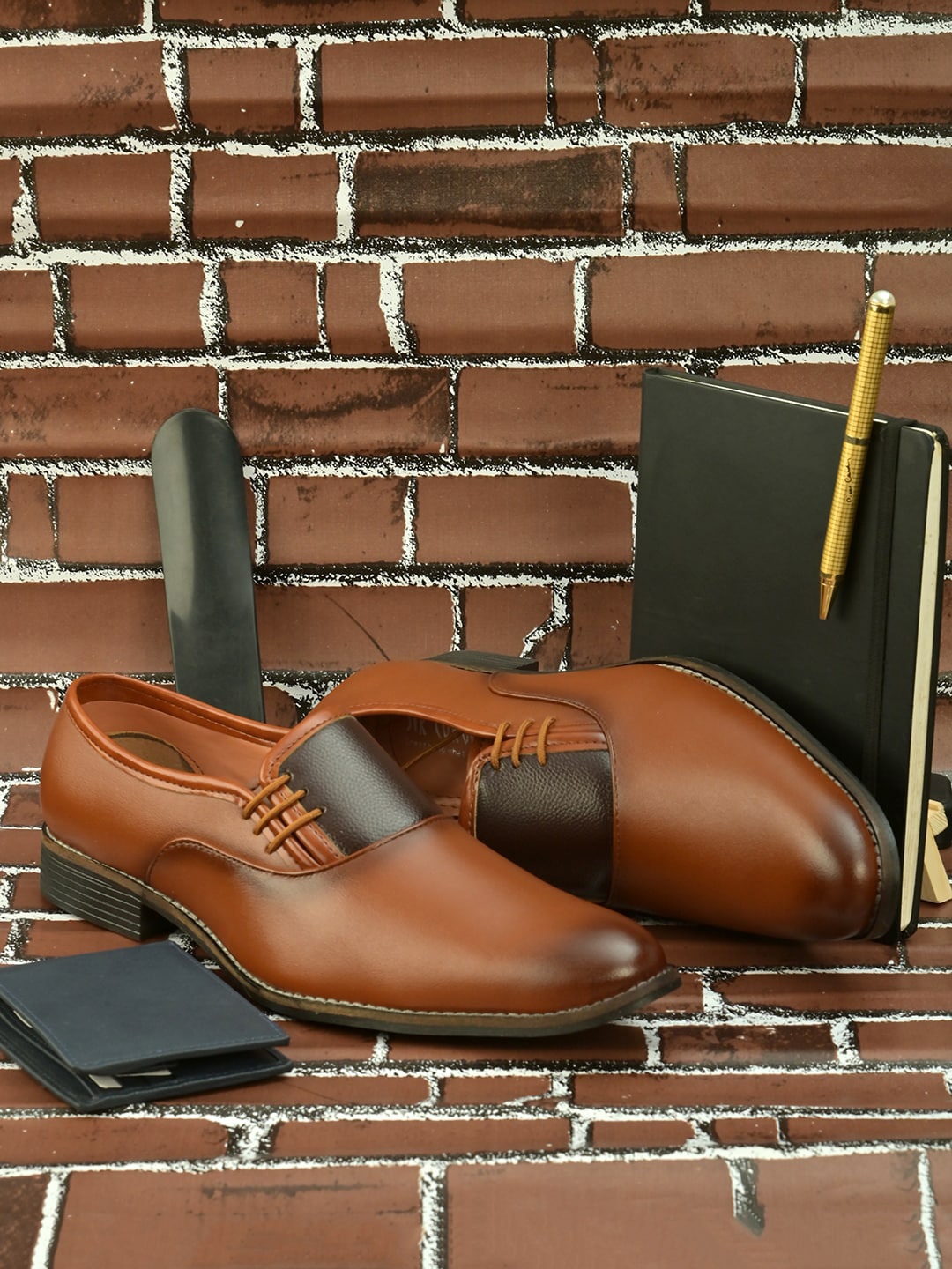 

Sir Corbett Men Tan-Brown Solid Formal Derbys