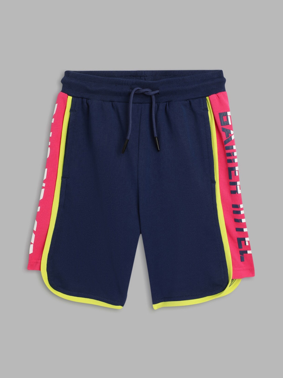

Blue Giraffe Boys Navy Blue & Pink Colourblocked Pure Cotton Shorts