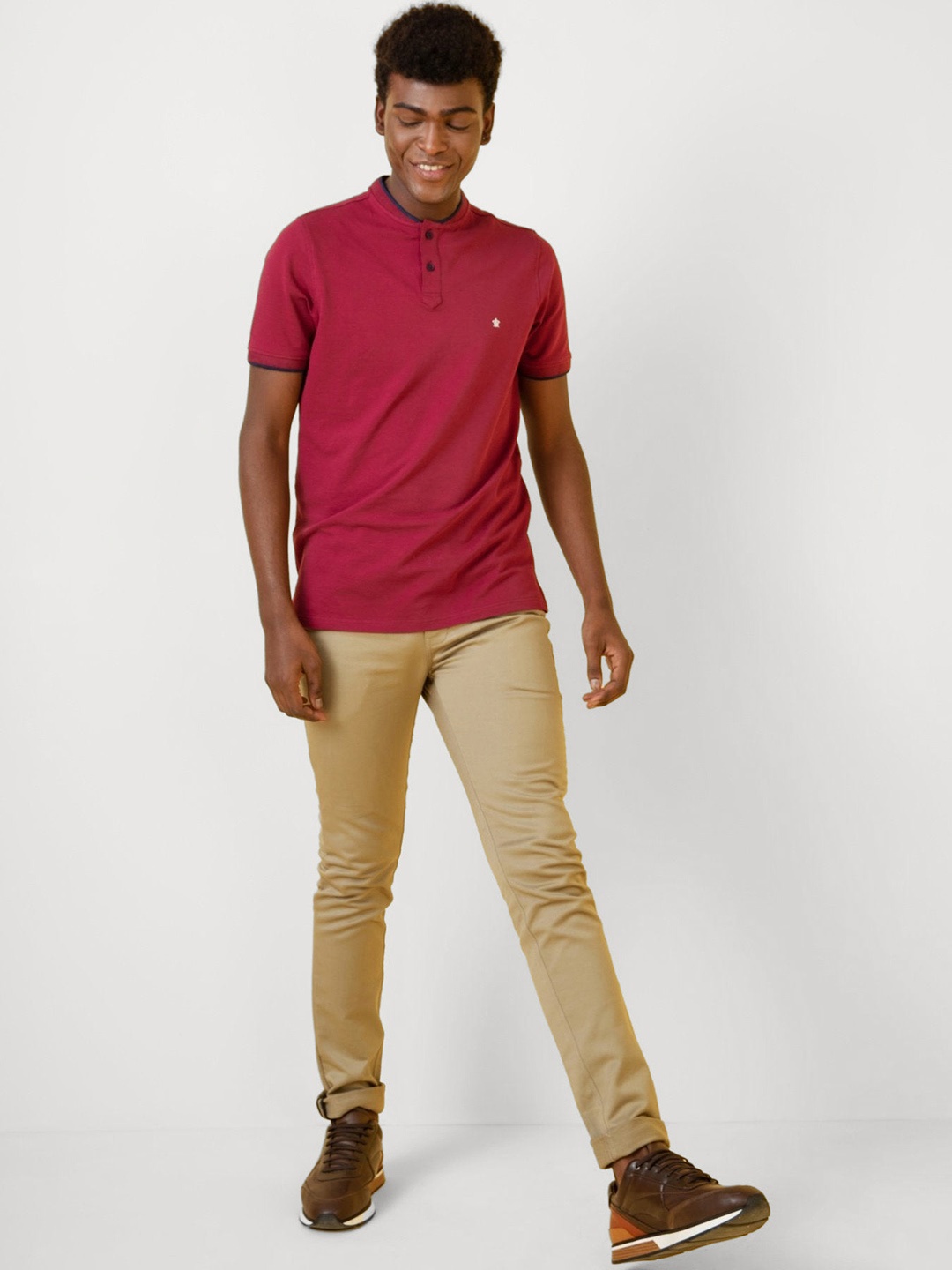 

Turtle Men Maroon Henley Neck Slim Fit T-shirt