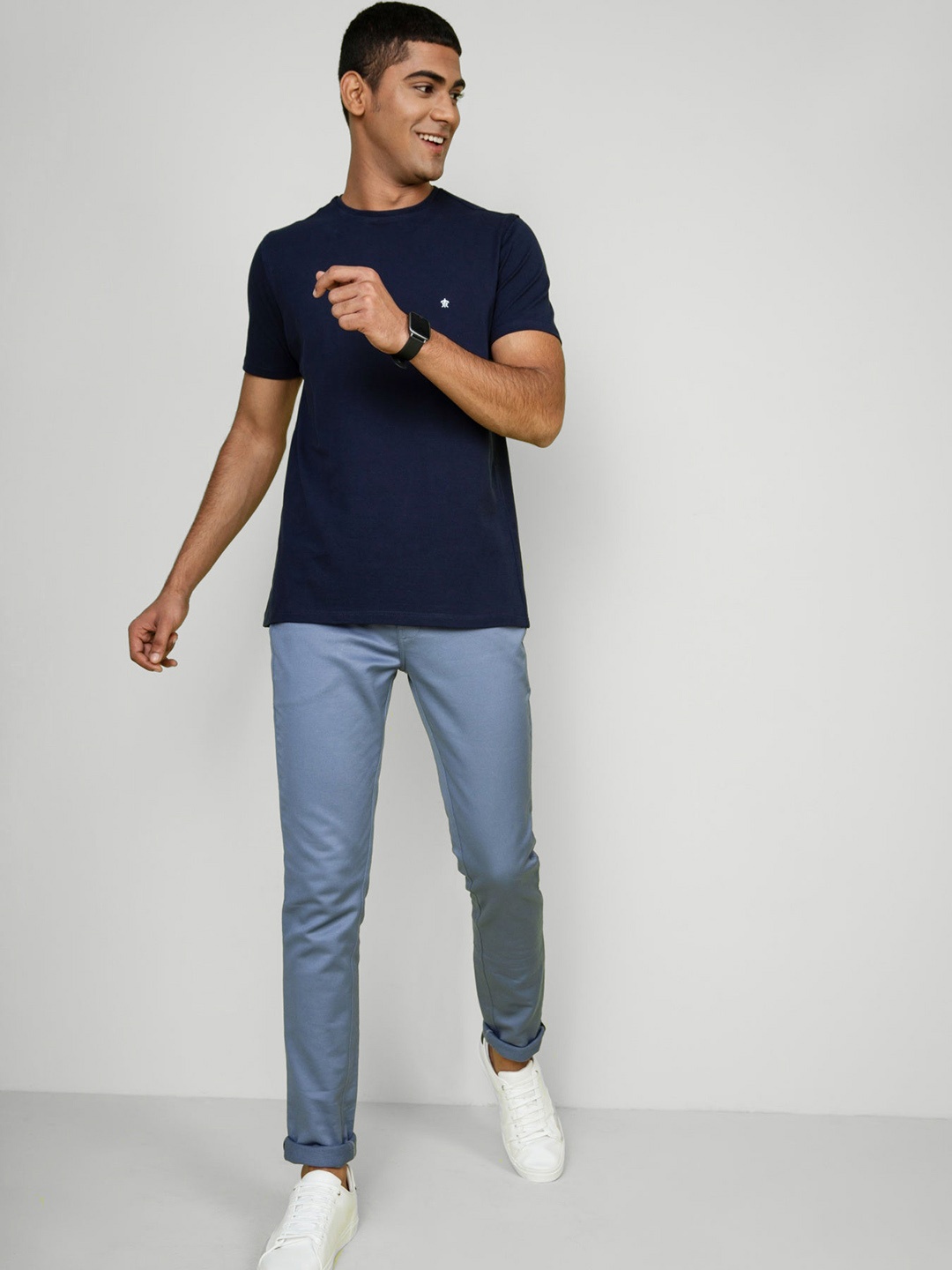 

Turtle Men Blue Pockets Slim Fit T-shirt