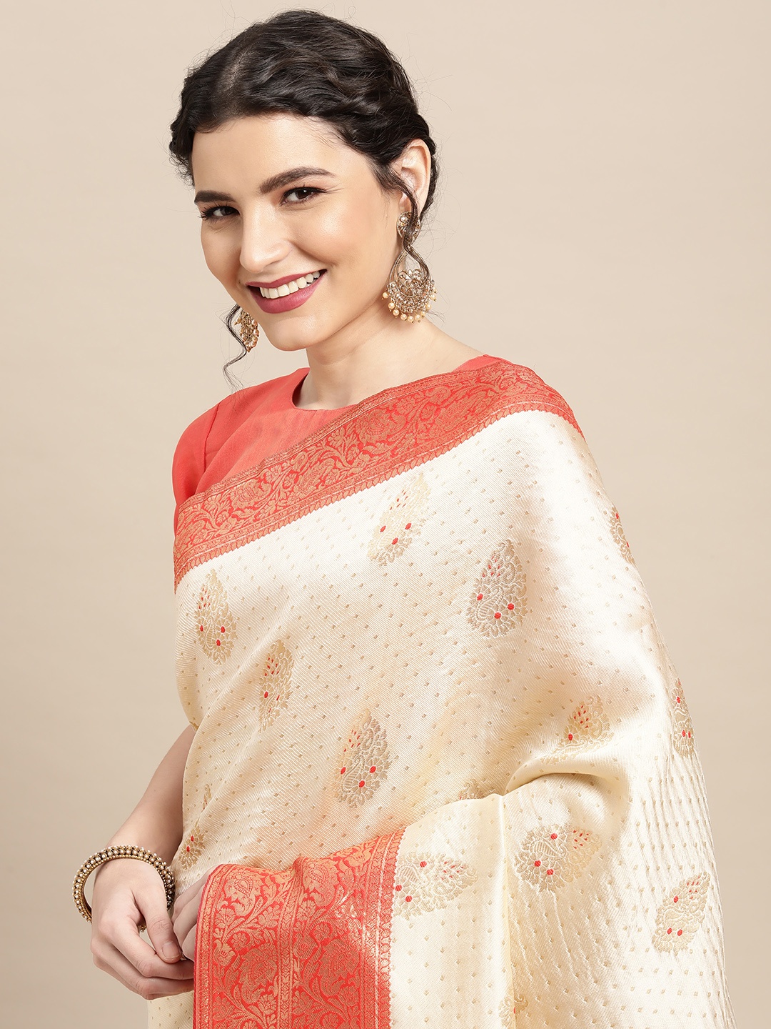 

Saree mall Cream-Coloured & Gold-Toned Floral Banarasi Saree