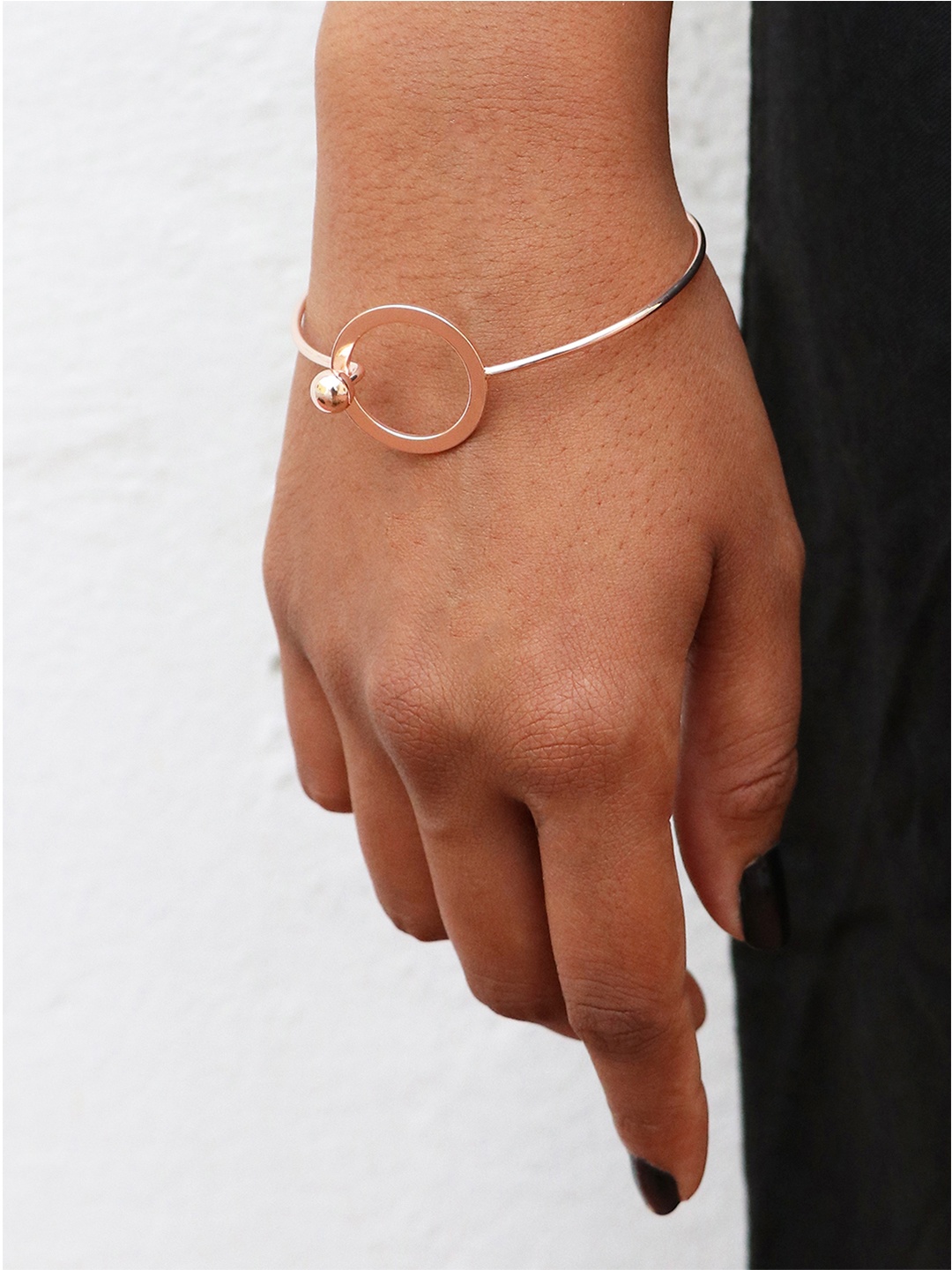 

Ayesha Women Rose Gold Rose Gold-Plated Contemporary Circular Metallic Cuff Bracelet