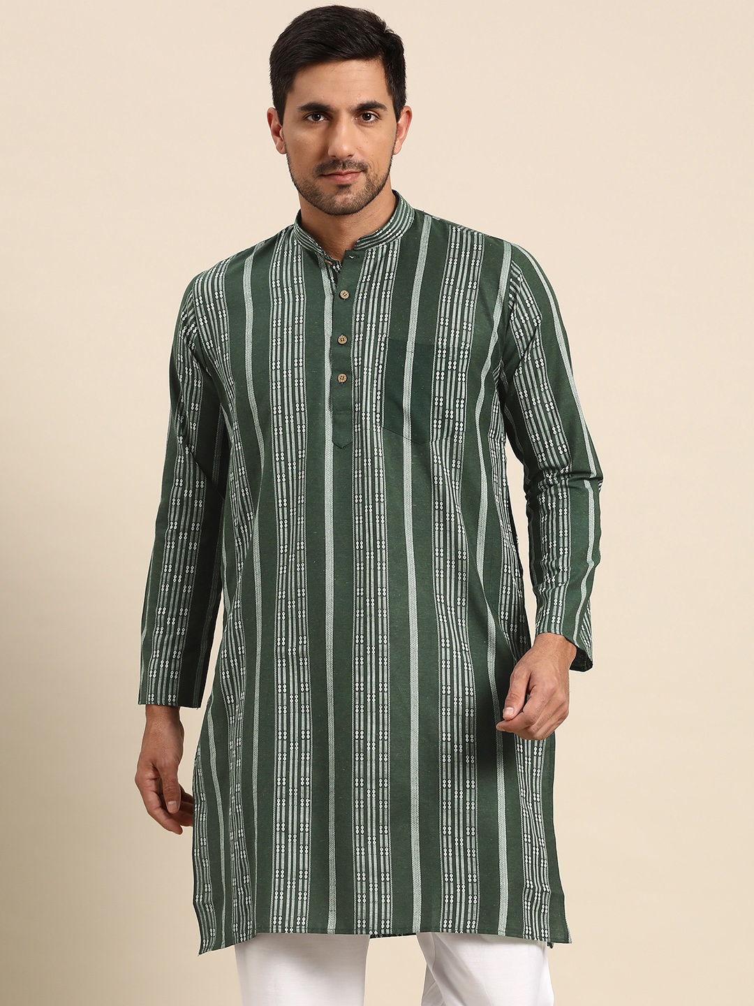 

RAJUBHAI HARGOVINDAS Men Green & White Pure Cotton Striped Handloom Kurta
