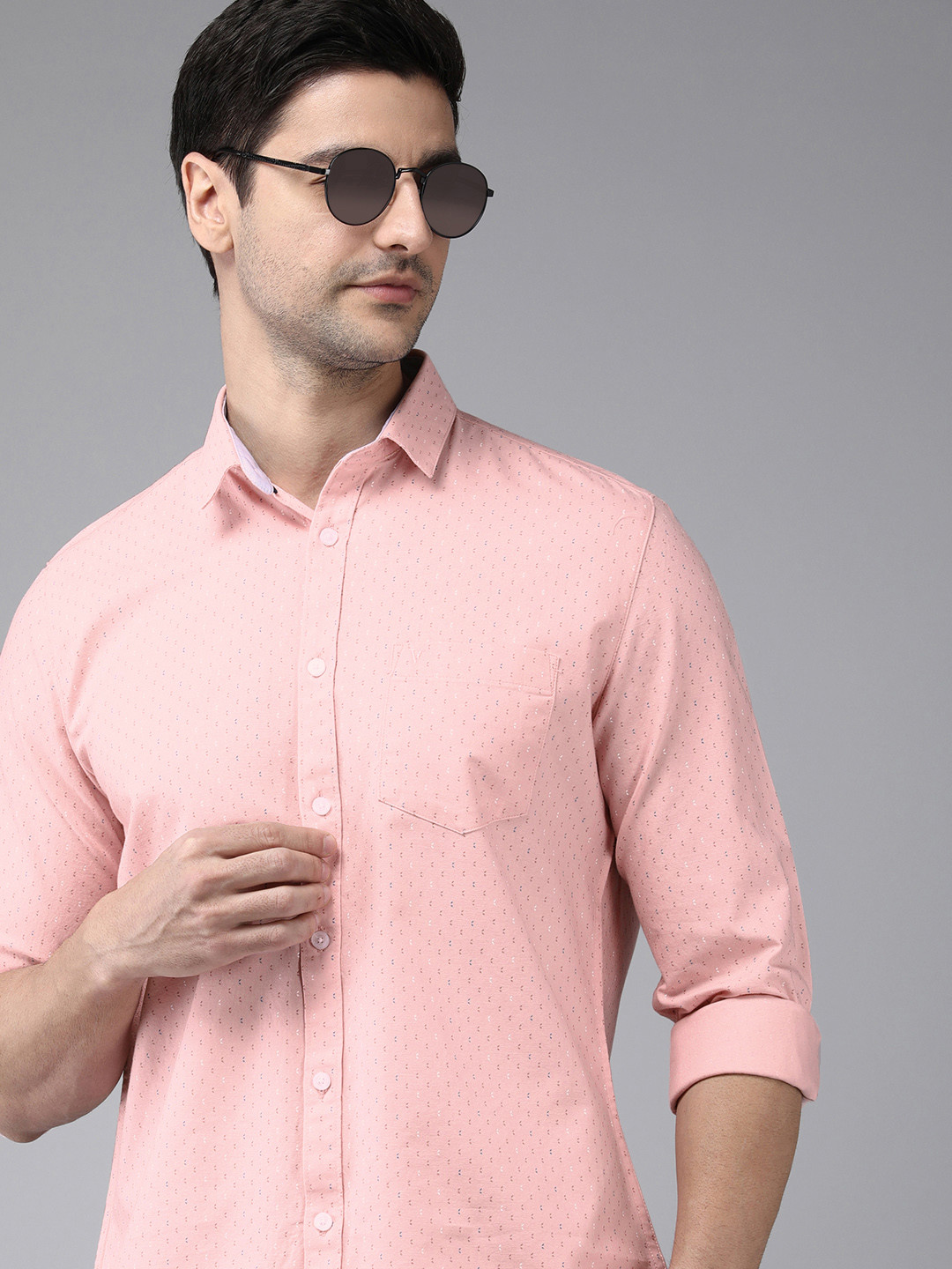 

Van Heusen Sport Men Pink & Brown Slim Fit Printed Casual Shirt