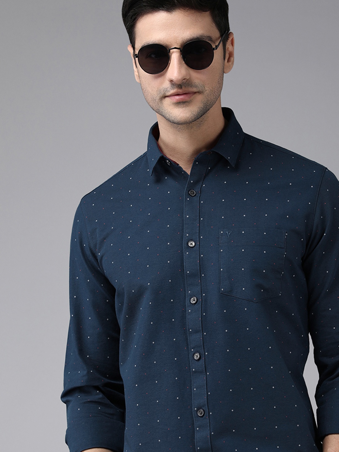 

Van Heusen Sport Men Navy Blue Slim Fit Printed Pure Cotton Casual Shirt