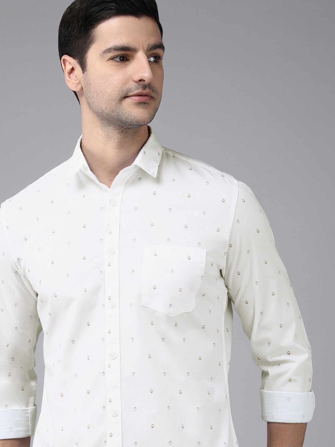 

Van Heusen Sport Men White Slim Fit Geometric Printed Pure Cotton Casual Shirt